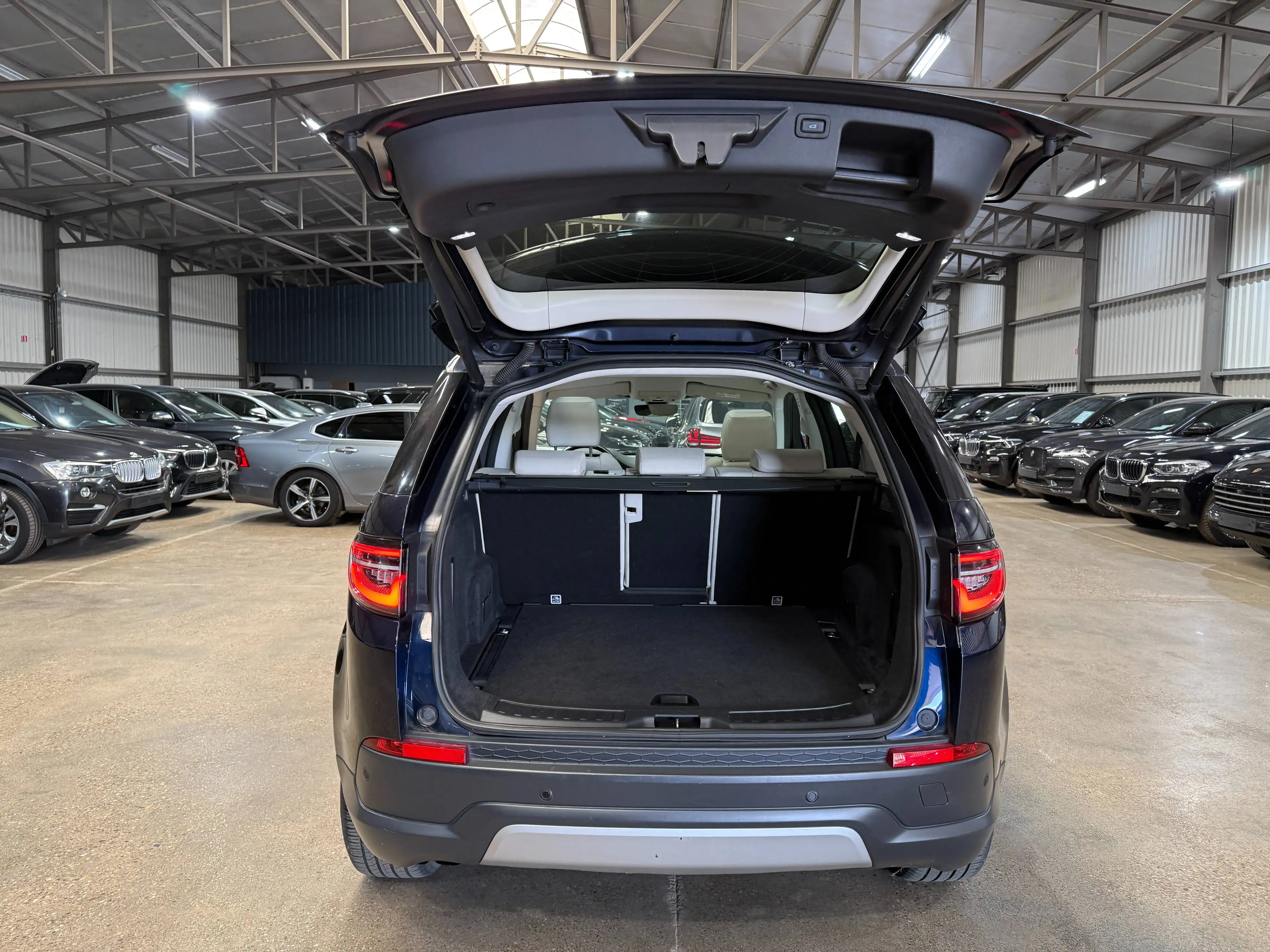 Land Rover Discovery Sport Discovery Sport 2.0 TD4 Urban Series SE Dynamic — photo 9