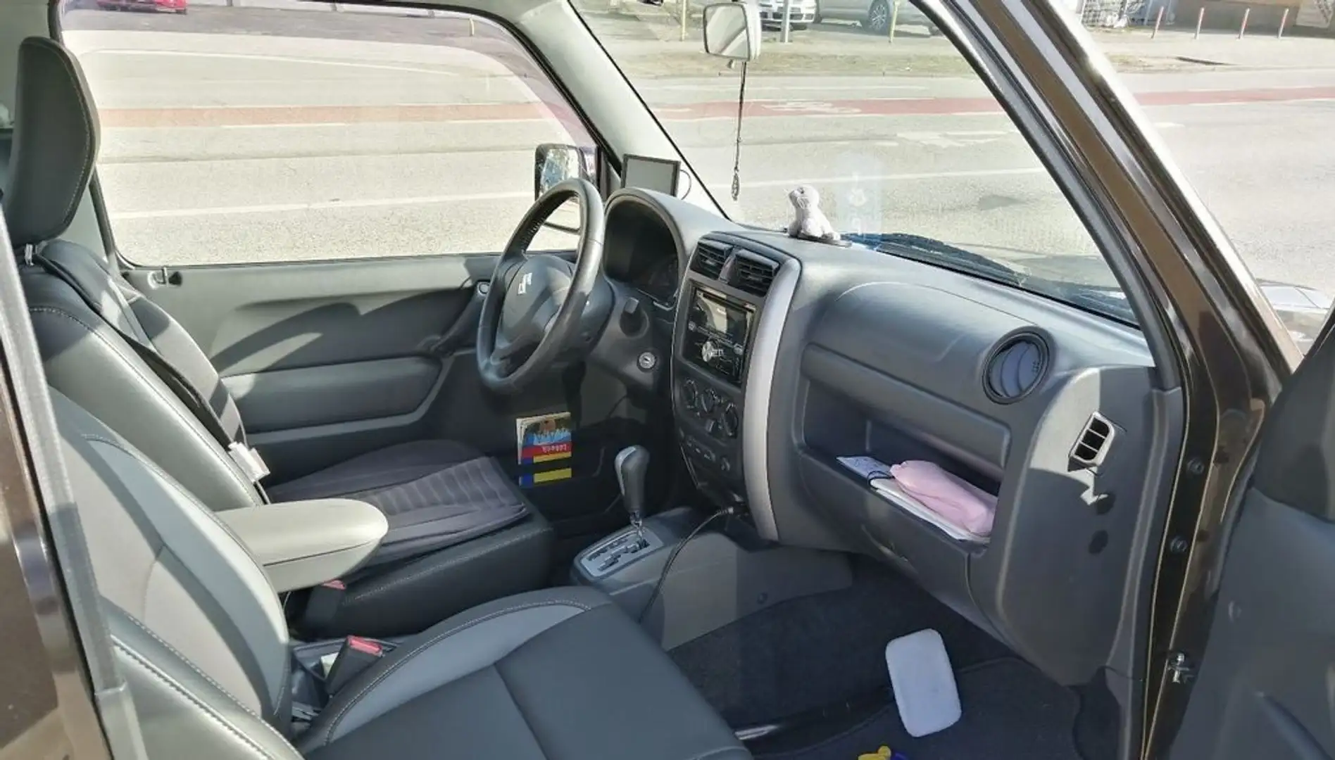 Suzuki Jimny 1.3 4WD A/T Ranger Marrone - 1