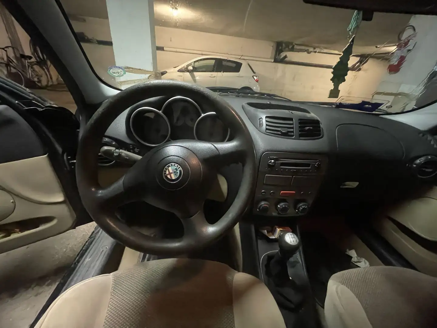 Alfa Romeo 147 147 I 2000 5p 1.9 jtd Distinctive 115cv Nero - 2