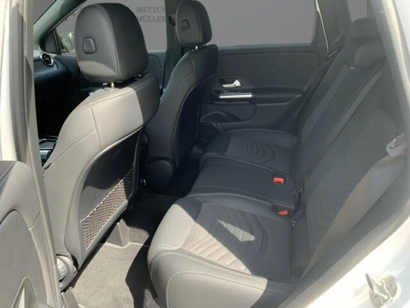 Mercedes-Benz B 180 Progressive +Wide+MBUX+LED+360+Navi+Night Weiß - 2