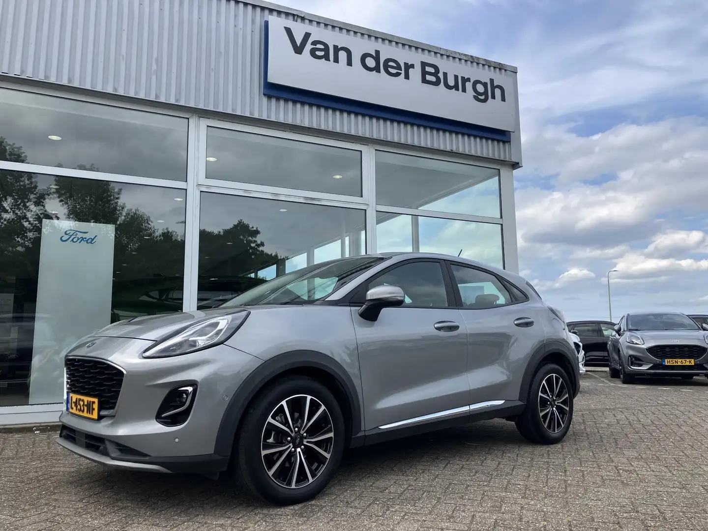 Ford Puma Titanium 1.0 EcoBoost Hybrid 125pk Grau - 2