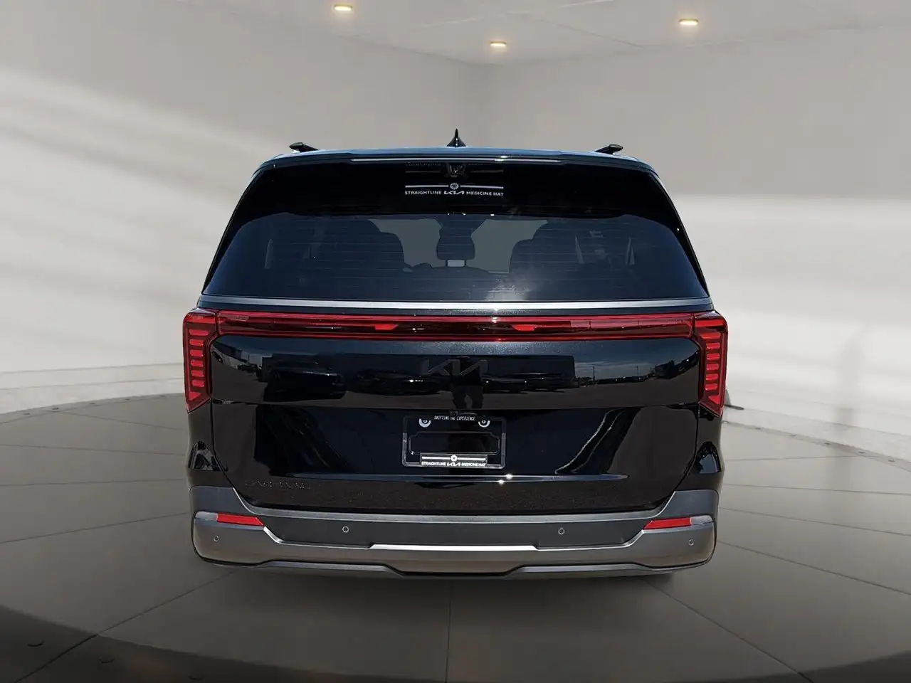 Kia Carnival снимка Kia Carnival