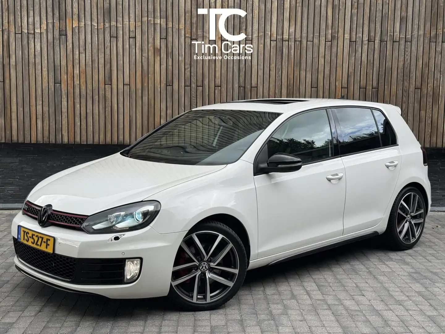 Volkswagen Golf GTI 2.0 Handgeschakeld | Schuif-kanteldak | Bi-Xenon v Weiß - 1