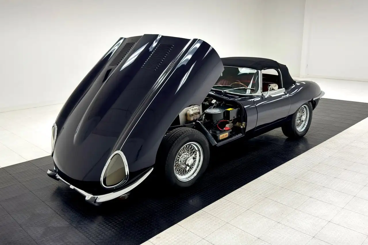 Jaguar XK Series II Roadster, foto 2