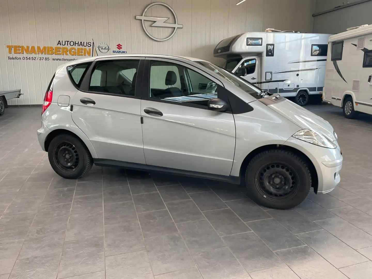 Mercedes-Benz A 170 A -Klasse AHK Plateado - 2