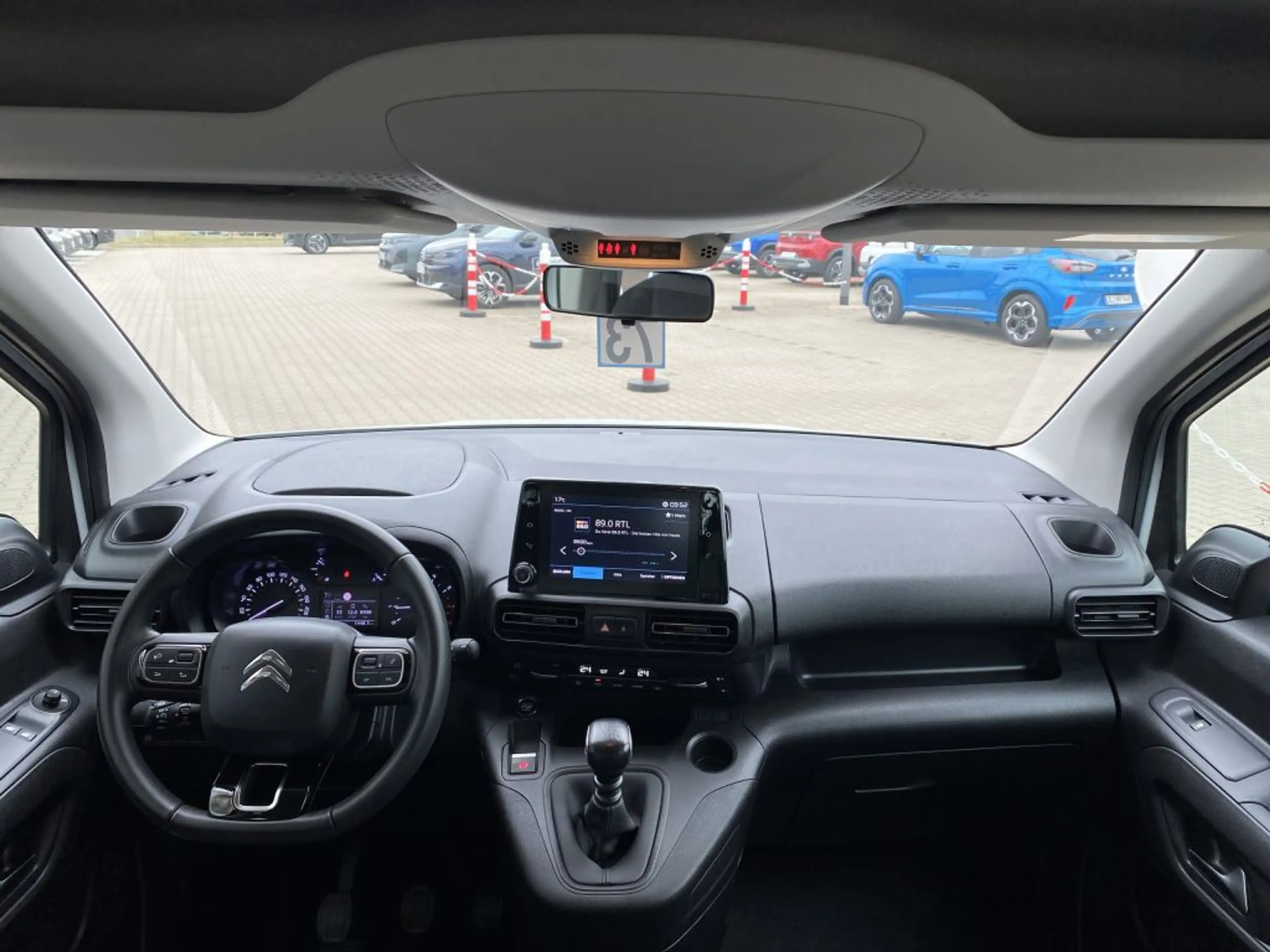 Citroen Berlingo M PureTech 110 FEEL *Keyless*Touch 8 Zoll*PDC*CP* — photo 11