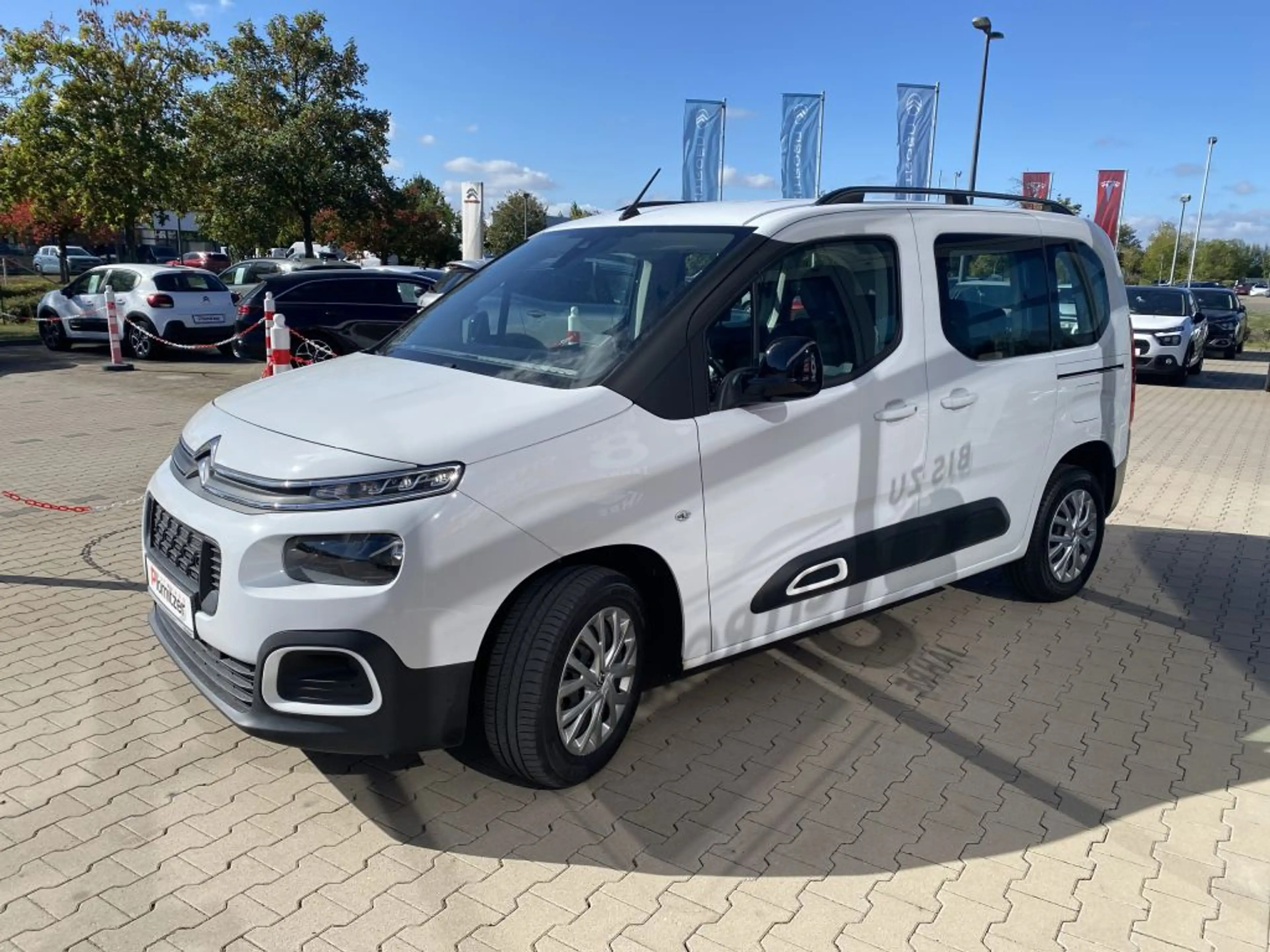 Citroen Berlingo M PureTech 110 FEEL *Keyless*Touch 8 Zoll*PDC*CP* — photo 6