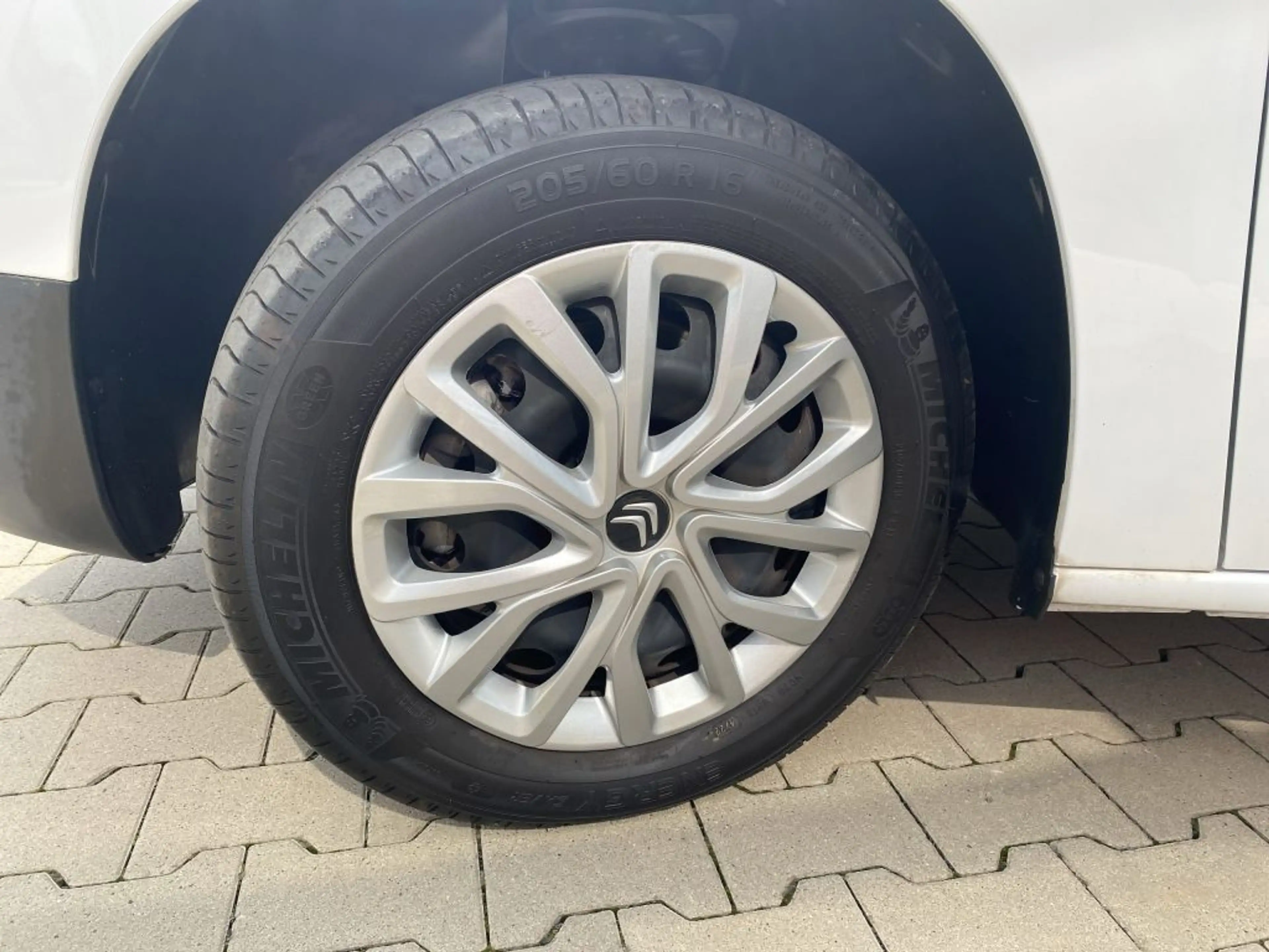 Citroen Berlingo M PureTech 110 FEEL *Keyless*Touch 8 Zoll*PDC*CP* — photo 7