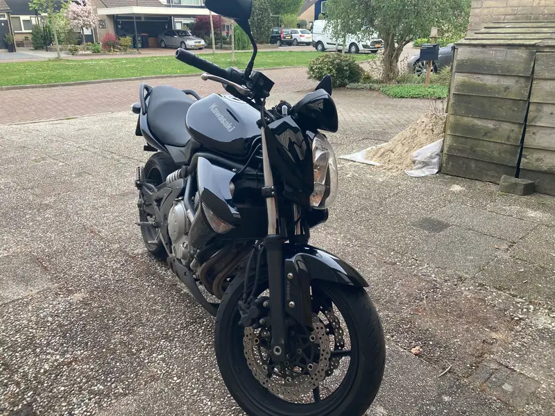 Kawasaki ER-6n - foto 5