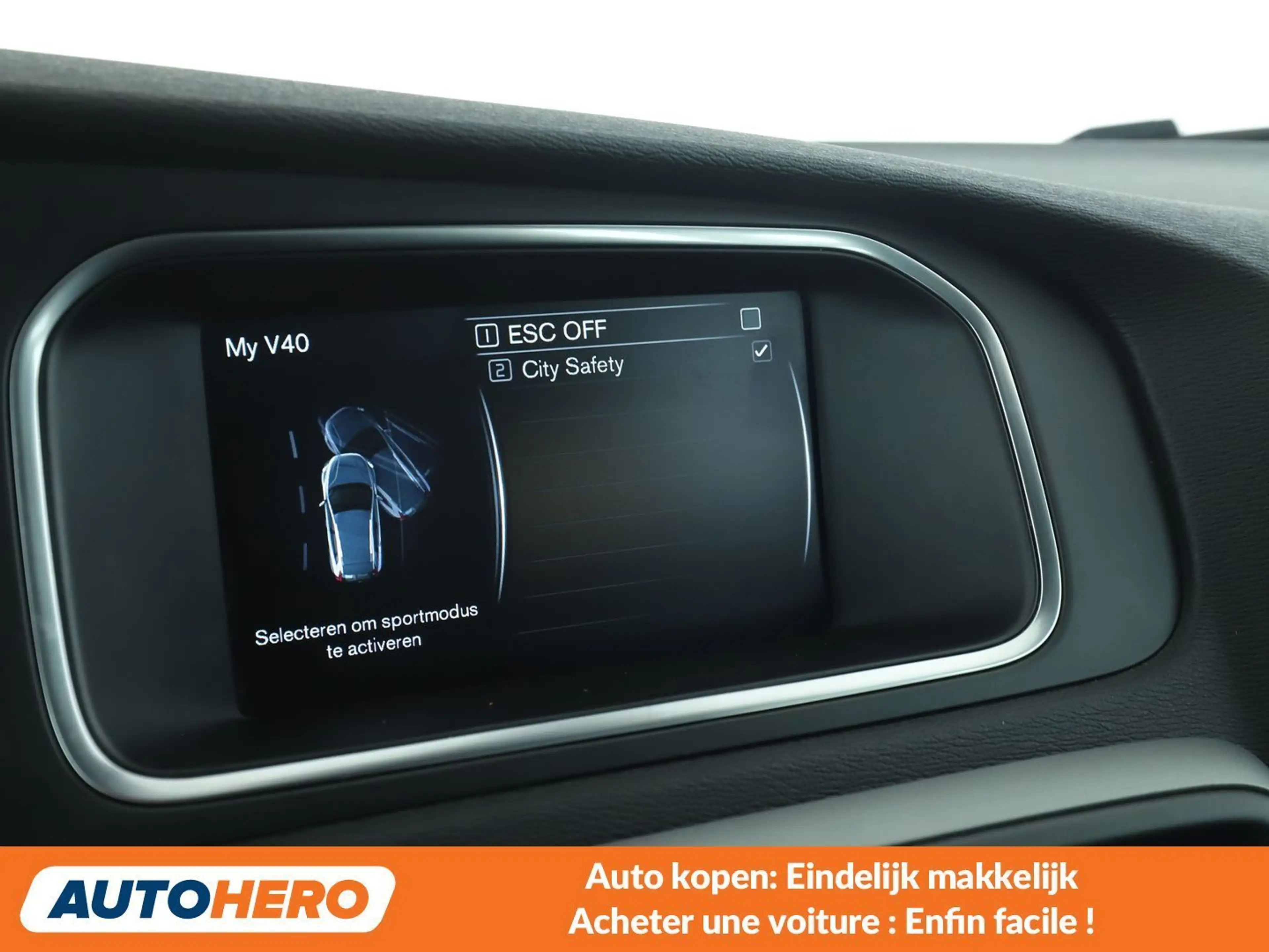 Volvo V40 Cross Country 2.0 D2 Momentum — photo 10