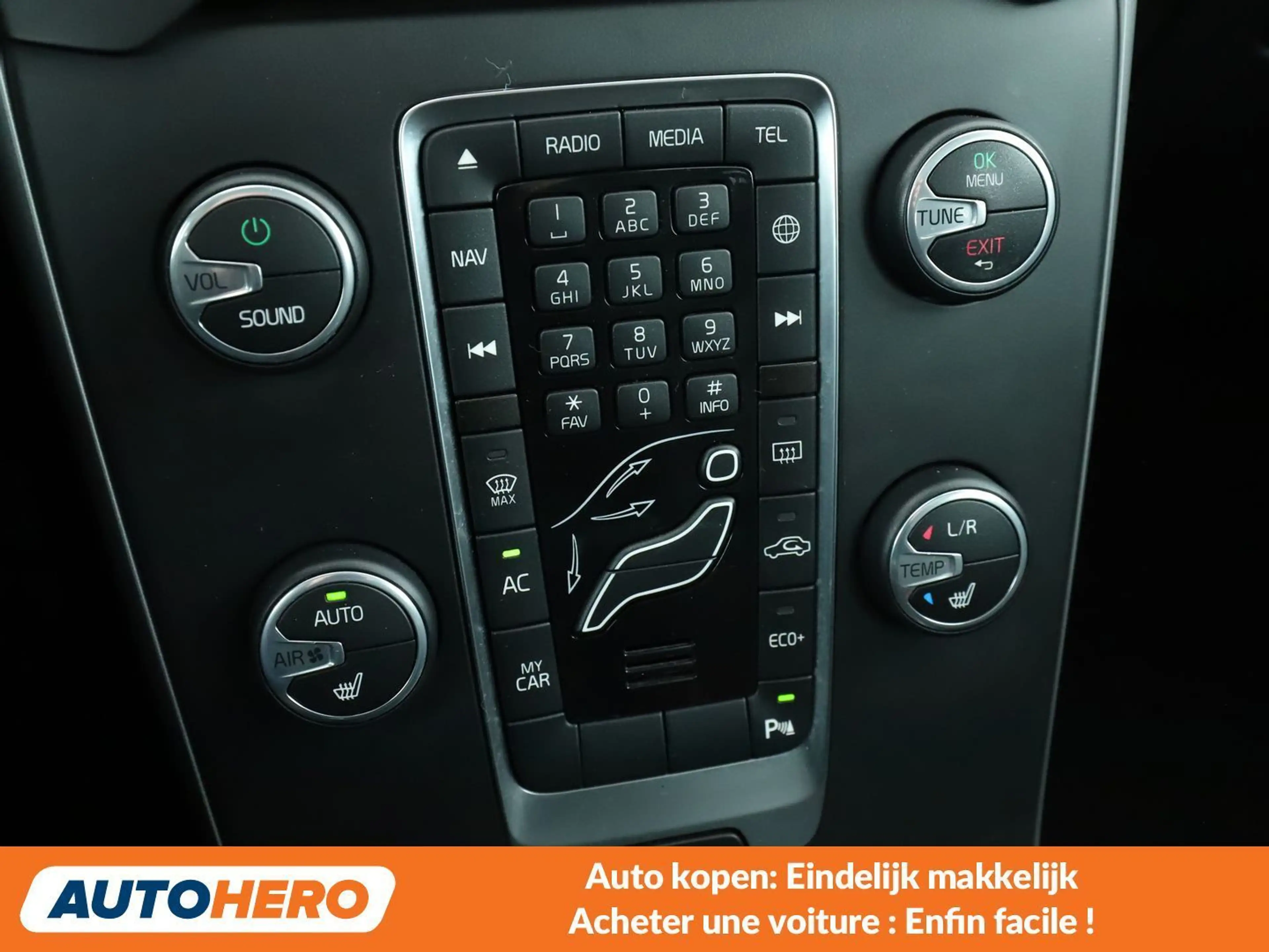 Volvo V40 Cross Country 2.0 D2 Momentum — photo 11