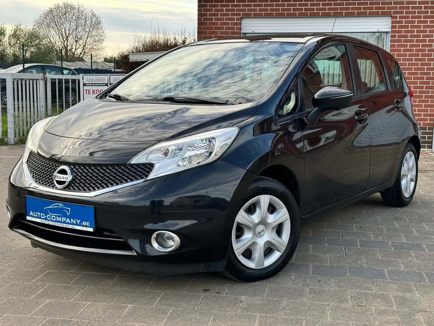 Nissan Note 1.5 dCi Acenta crna - 2