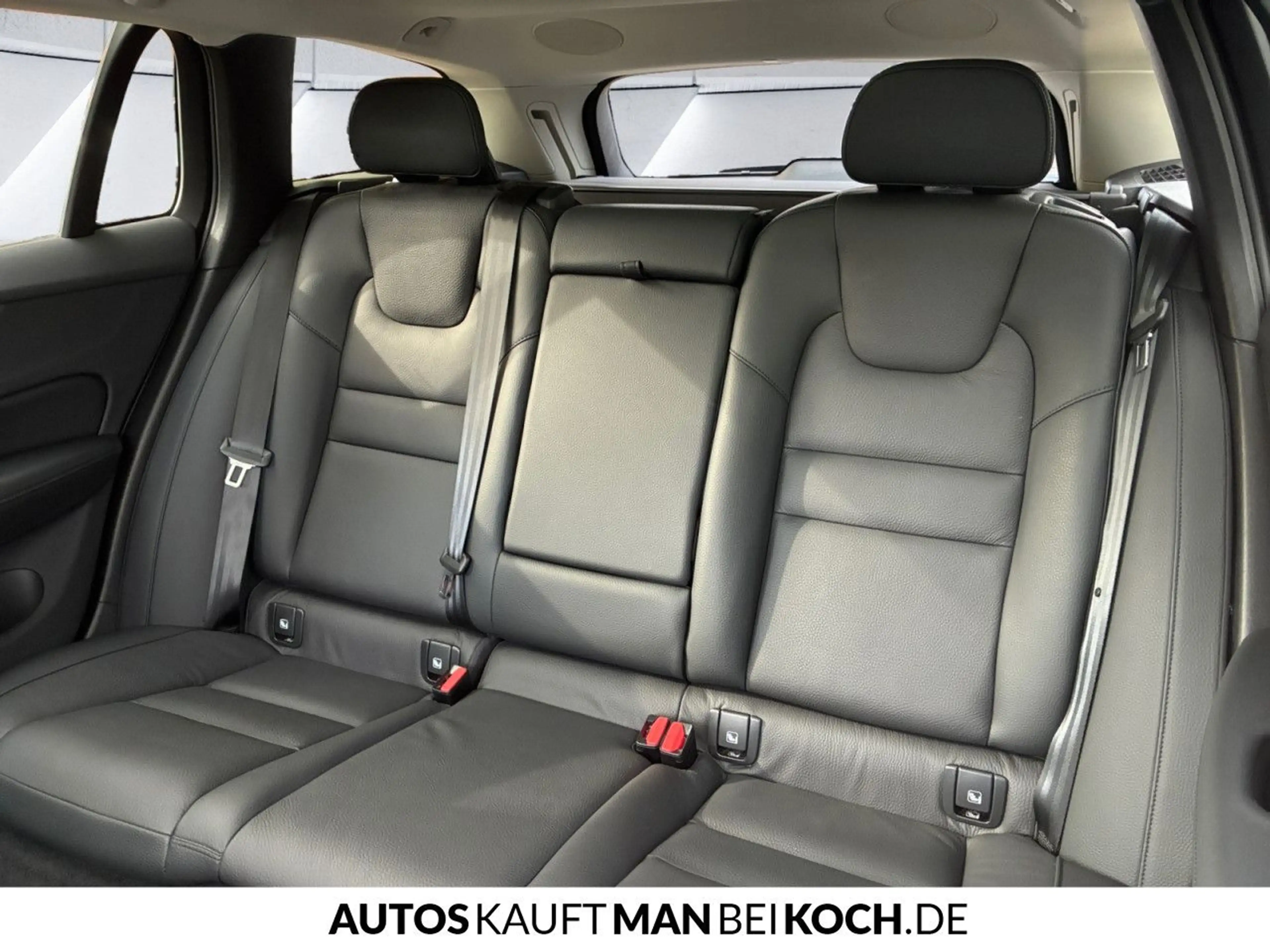 Volvo V60 B4 B Plus Dark ACC BLIS PANO H/K 360° Notrad — photo 7