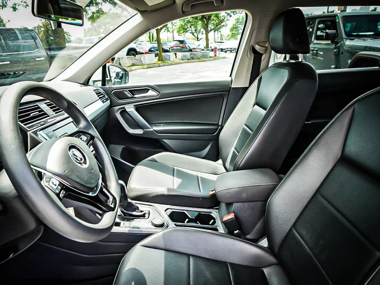 Volkswagen Tiguan снимка Volkswagen Tiguan