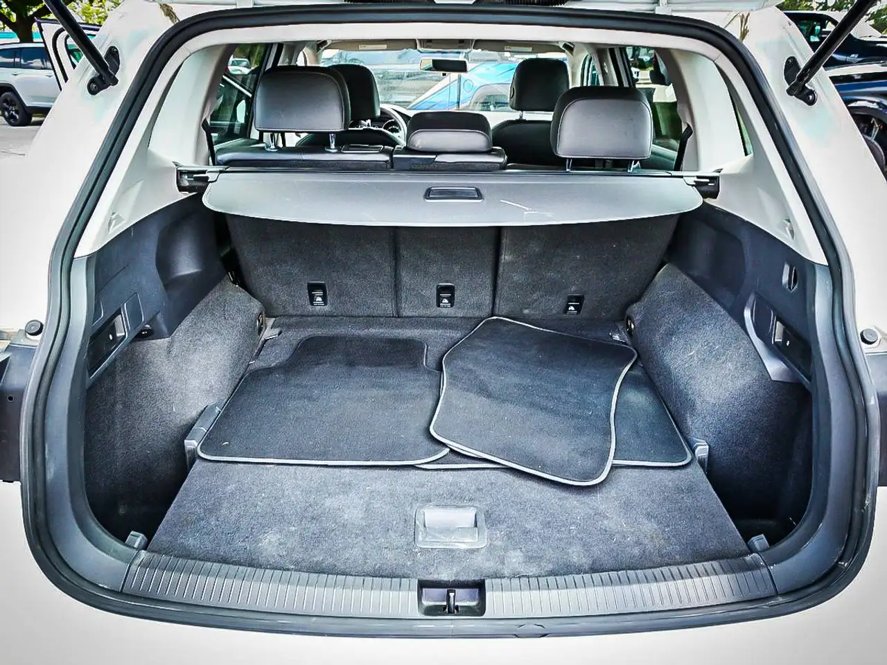 Volkswagen Tiguan снимка Volkswagen Tiguan