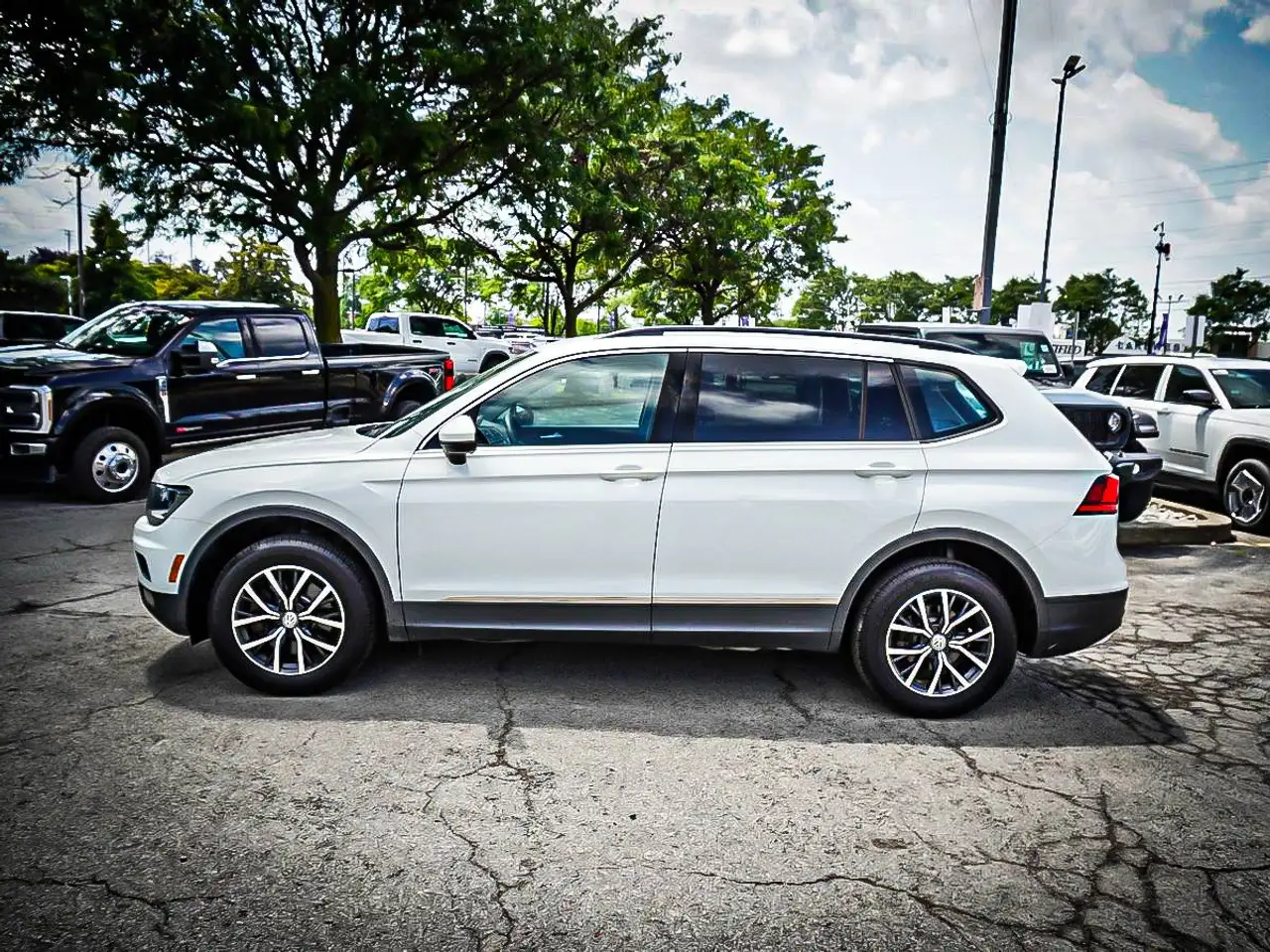 Volkswagen Tiguan снимка Volkswagen Tiguan