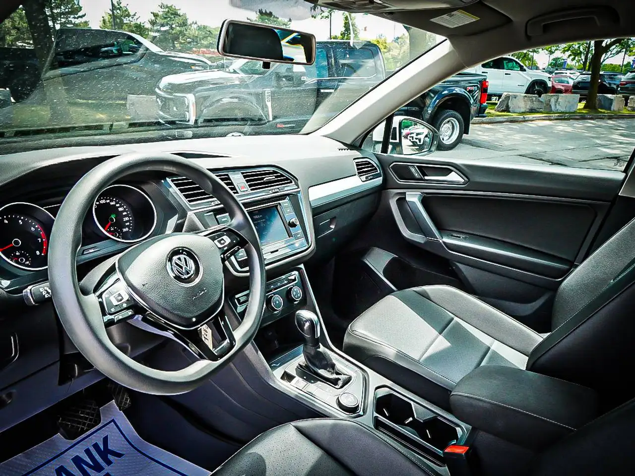 Volkswagen Tiguan снимка Volkswagen Tiguan