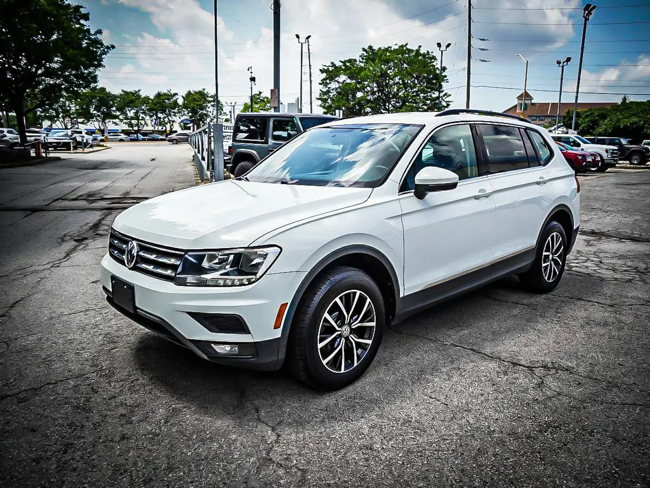 Volkswagen Tiguan снимка Volkswagen Tiguan