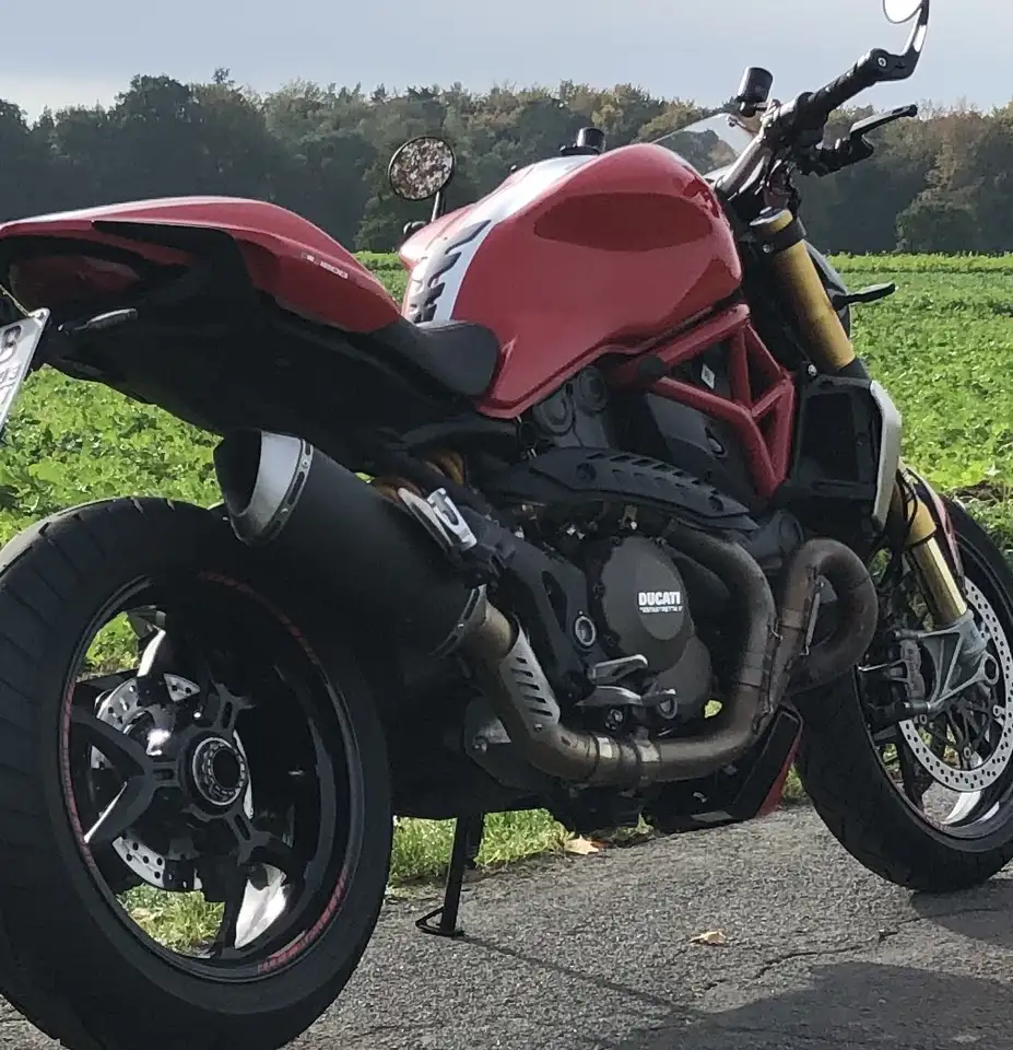 Ducati Monster 1200