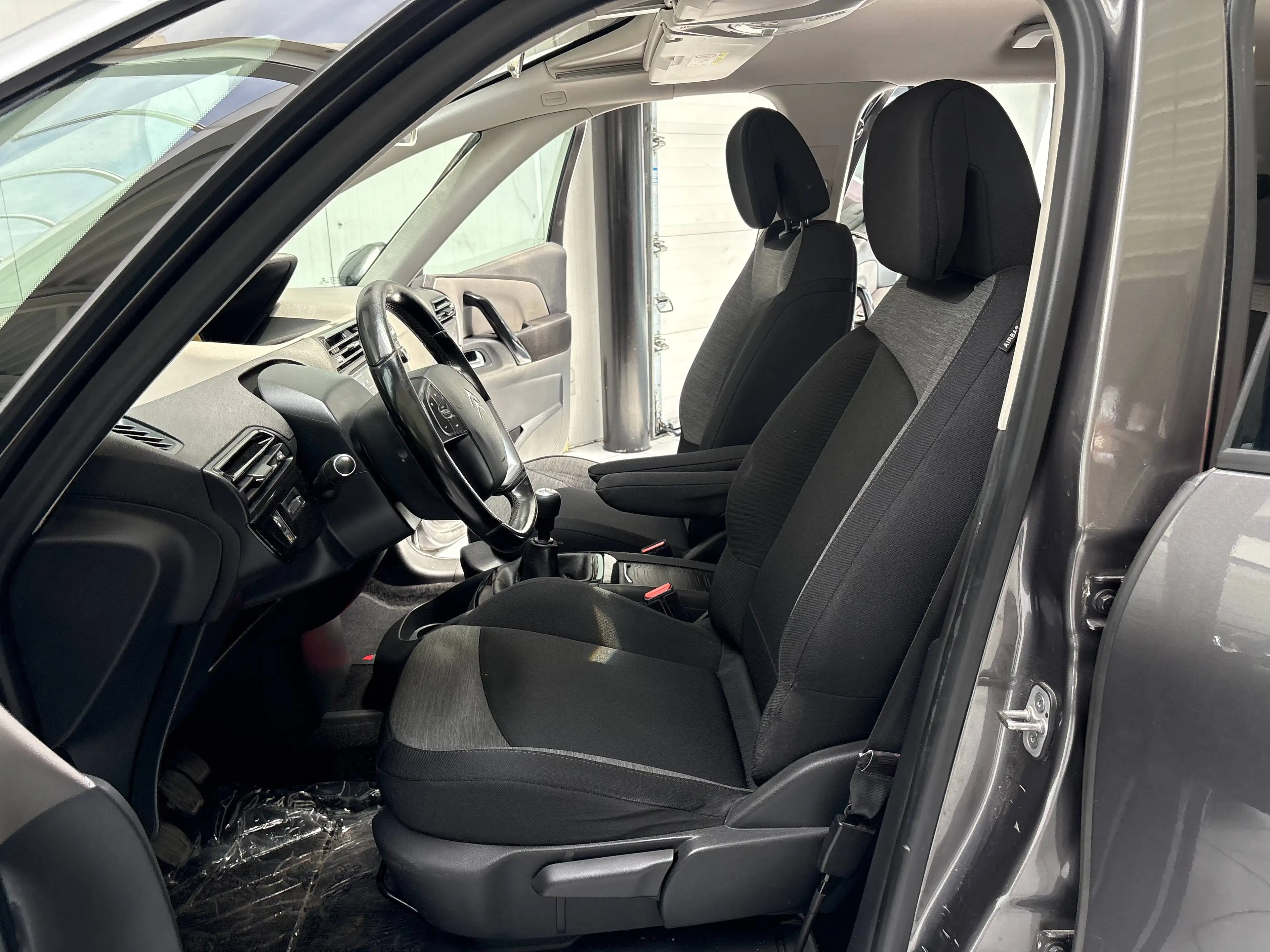 Citroen Grand C4 Picasso Grand C4 Picasso 1.6 HDi *7 PLACES * GPS * CAMERA * CARPLAY * PDC * JANTES * — photo 14