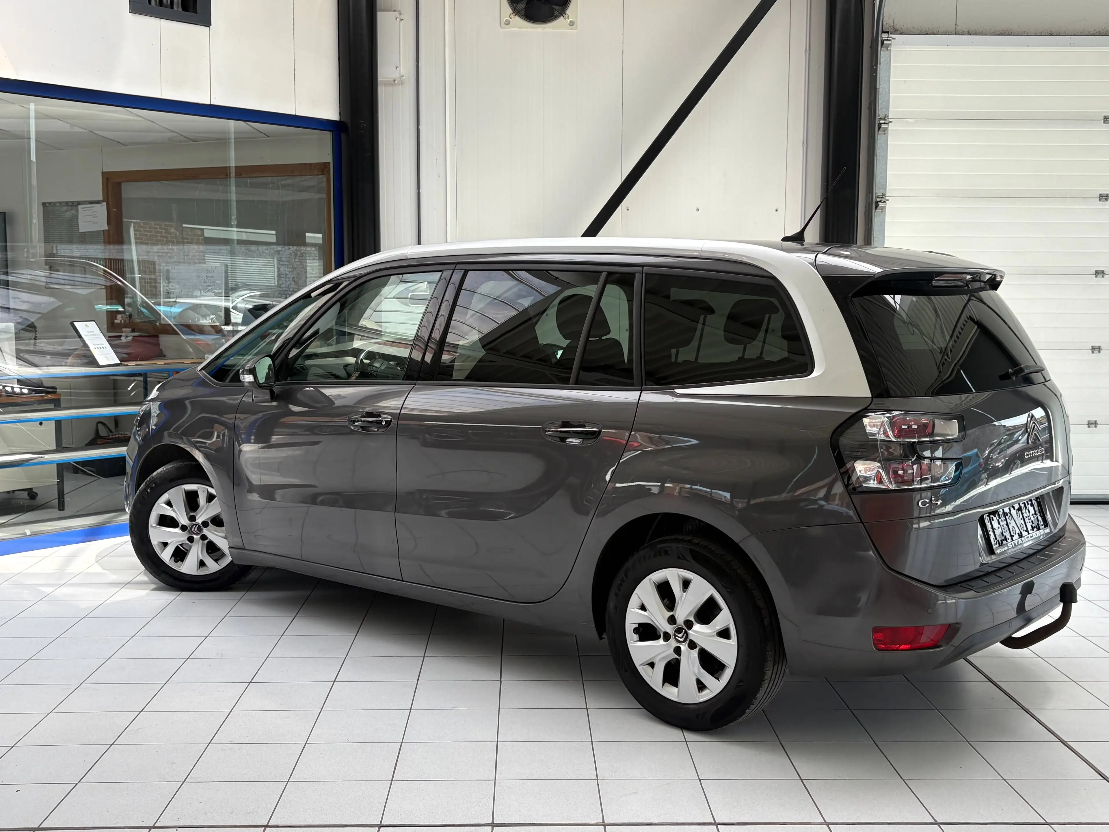 Citroen Grand C4 Picasso Grand C4 Picasso 1.6 HDi *7 PLACES * GPS * CAMERA * CARPLAY * PDC * JANTES * — photo 3