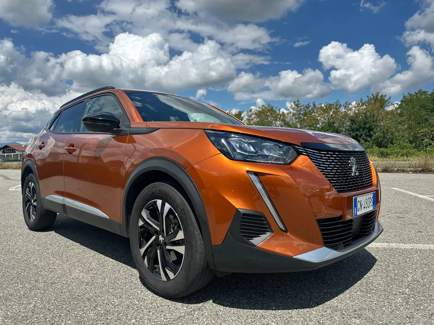 Peugeot 2008 2008 II 2020 1.2 puretech Allure Pack s Oranje - 2