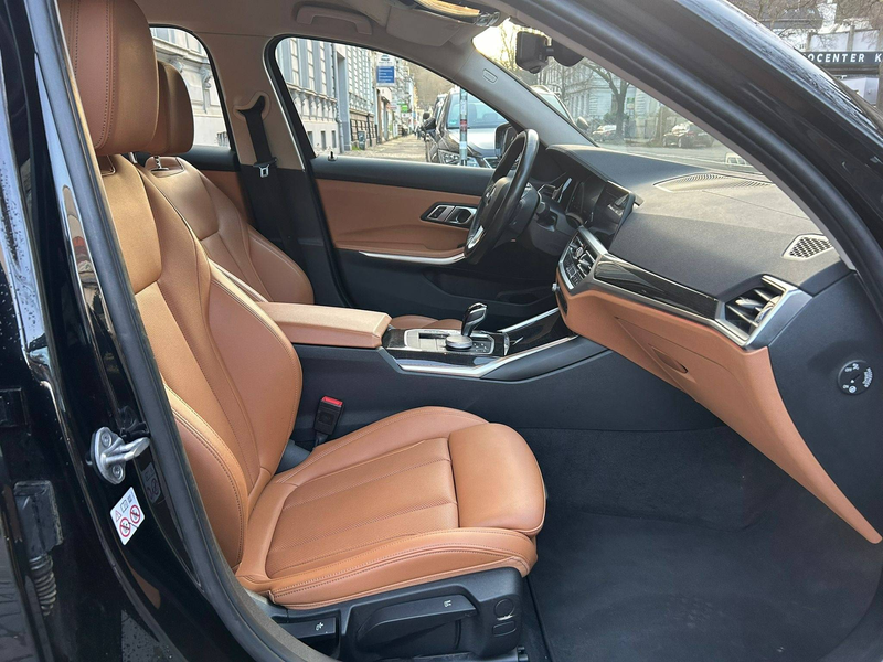 BMW 320 320dA Luxury Line Leder/Navi/LED/1.Hand — photo 12