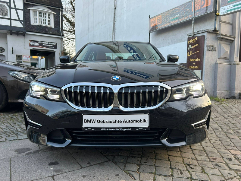 BMW 320 320dA Luxury Line Leder/Navi/LED/1.Hand — photo 4