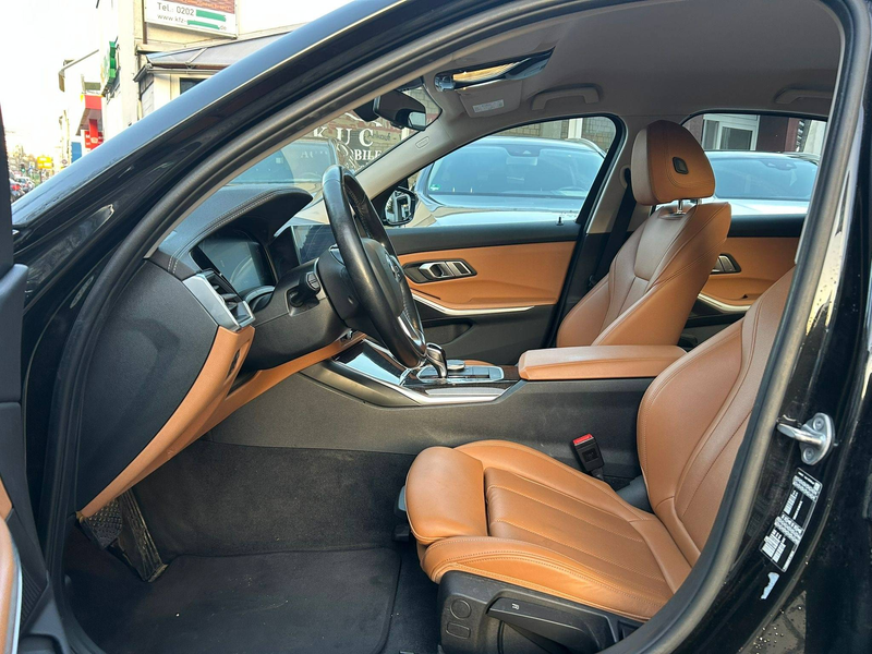 BMW 320 320dA Luxury Line Leder/Navi/LED/1.Hand — photo 10