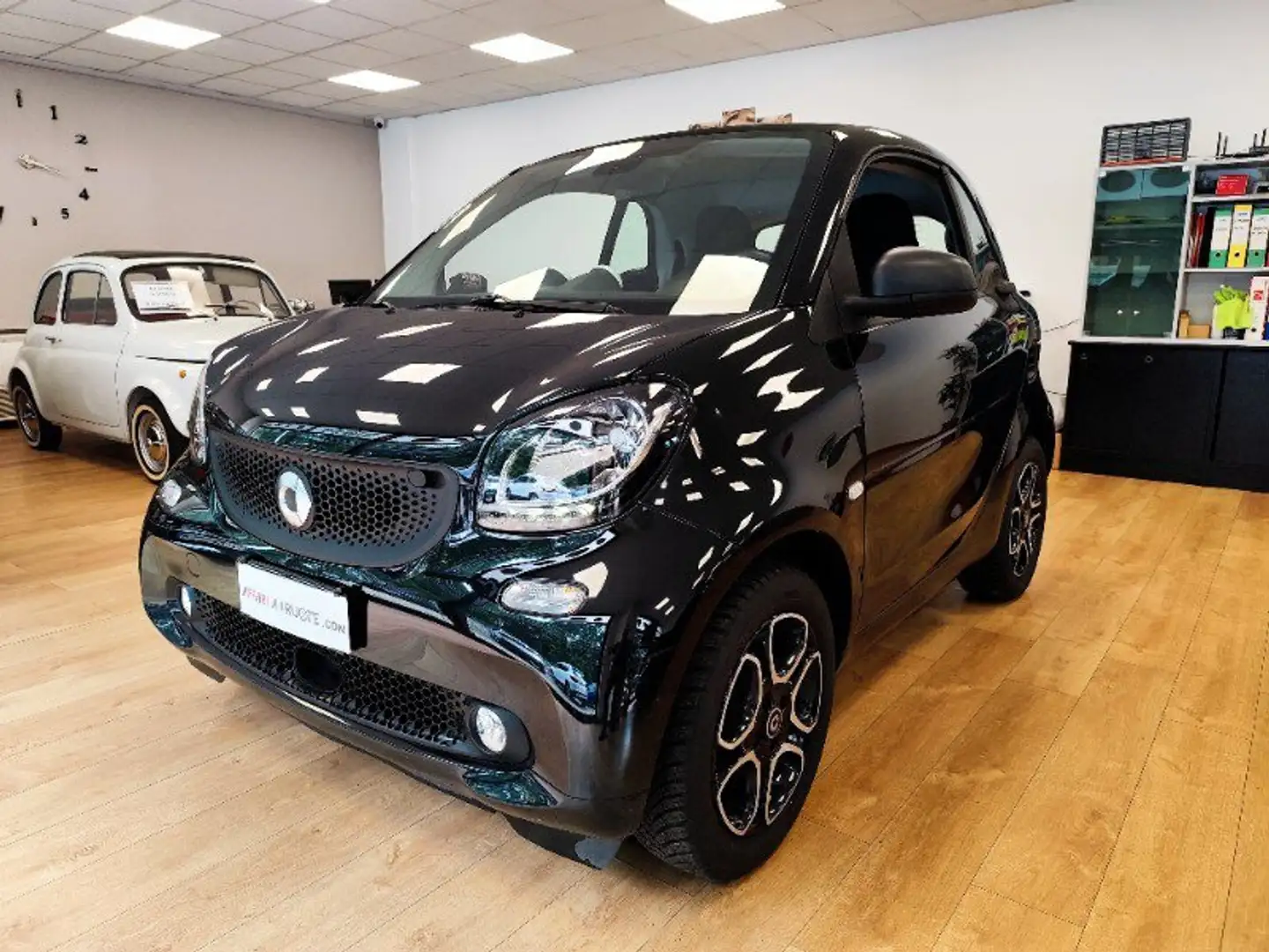 smart forTwo 70 1.0 Twinamic Youngster AUTOMATICA Nero - 1