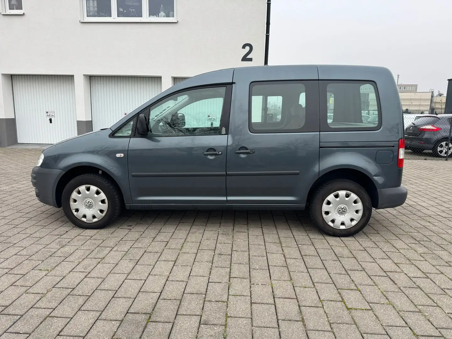 Volkswagen Caddy Life Grey - 2