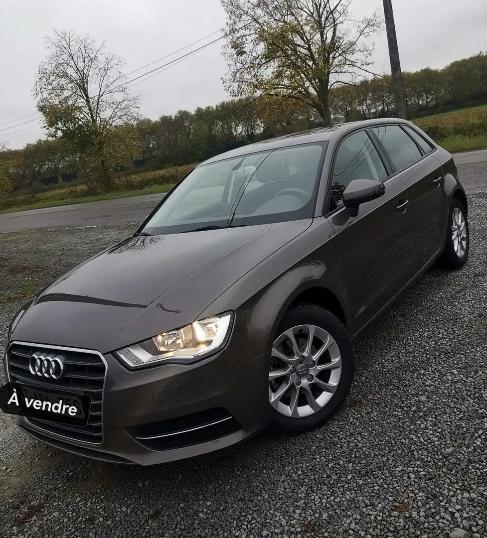 Audi A3 Sportback 1.6 TDi Ambiente - 2