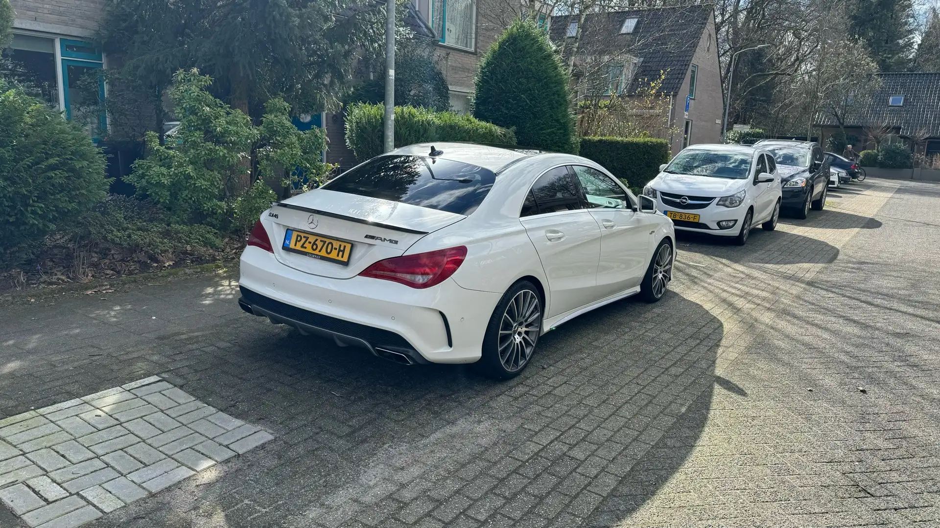 Mercedes-Benz CLA 45 AMG 4MATIC Edition 1 Wit - 2