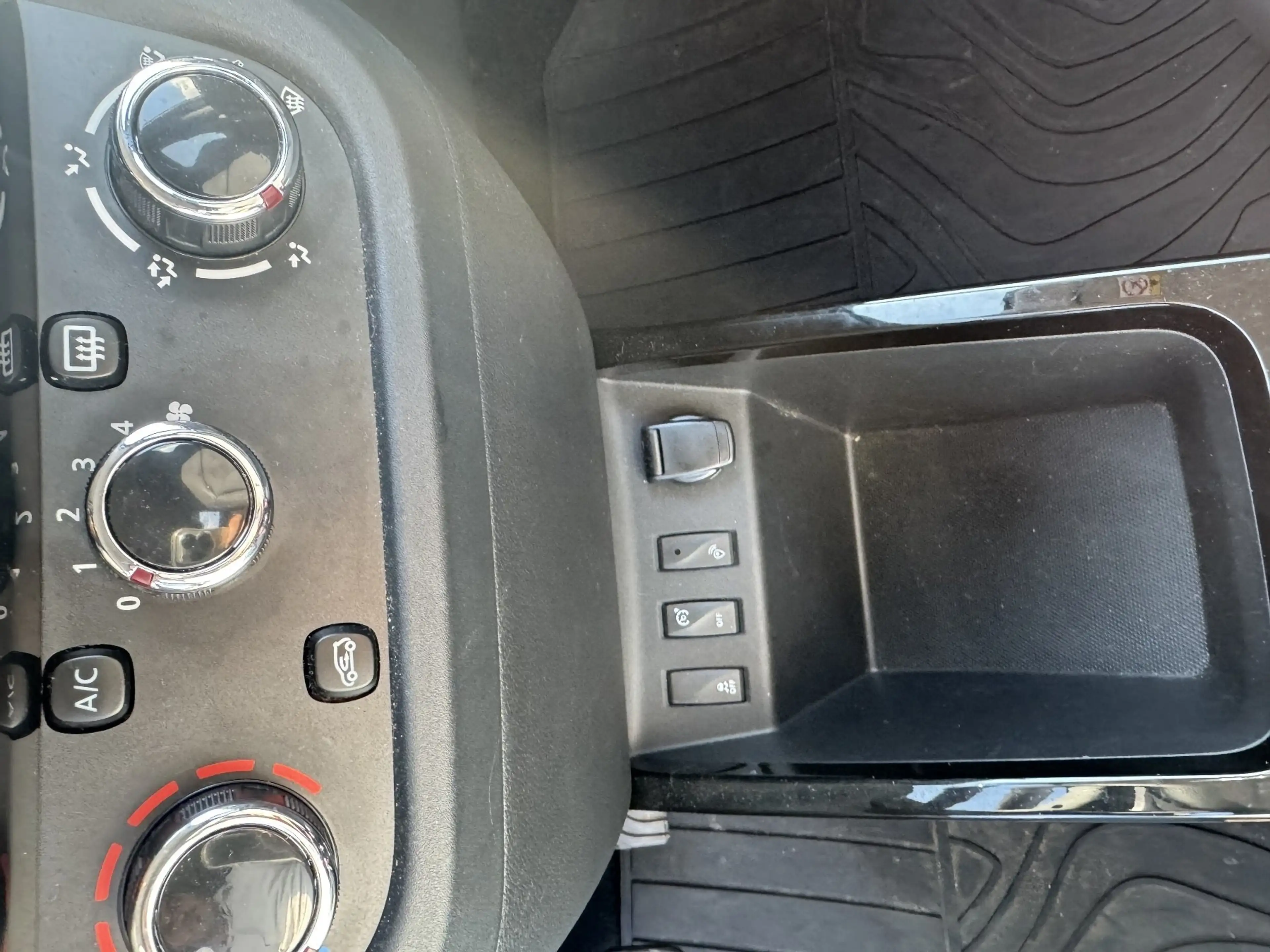 Dacia Spring Extreme ELECTRIC 65 — photo 15