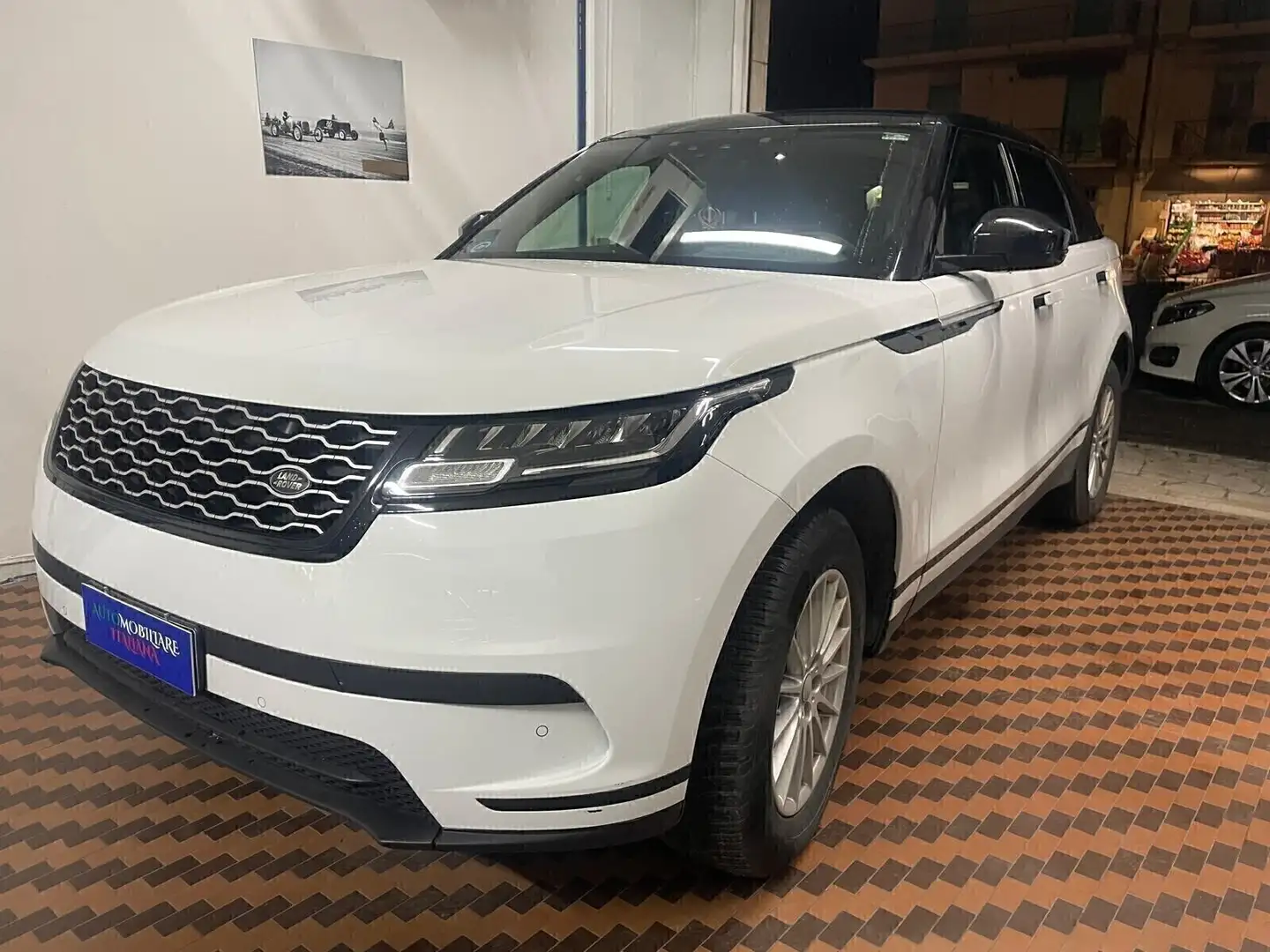 Land Rover Range Rover Velar Range Rover Velar 2.0D I4 180 CV R-Dynamic HSE Bianco - 1