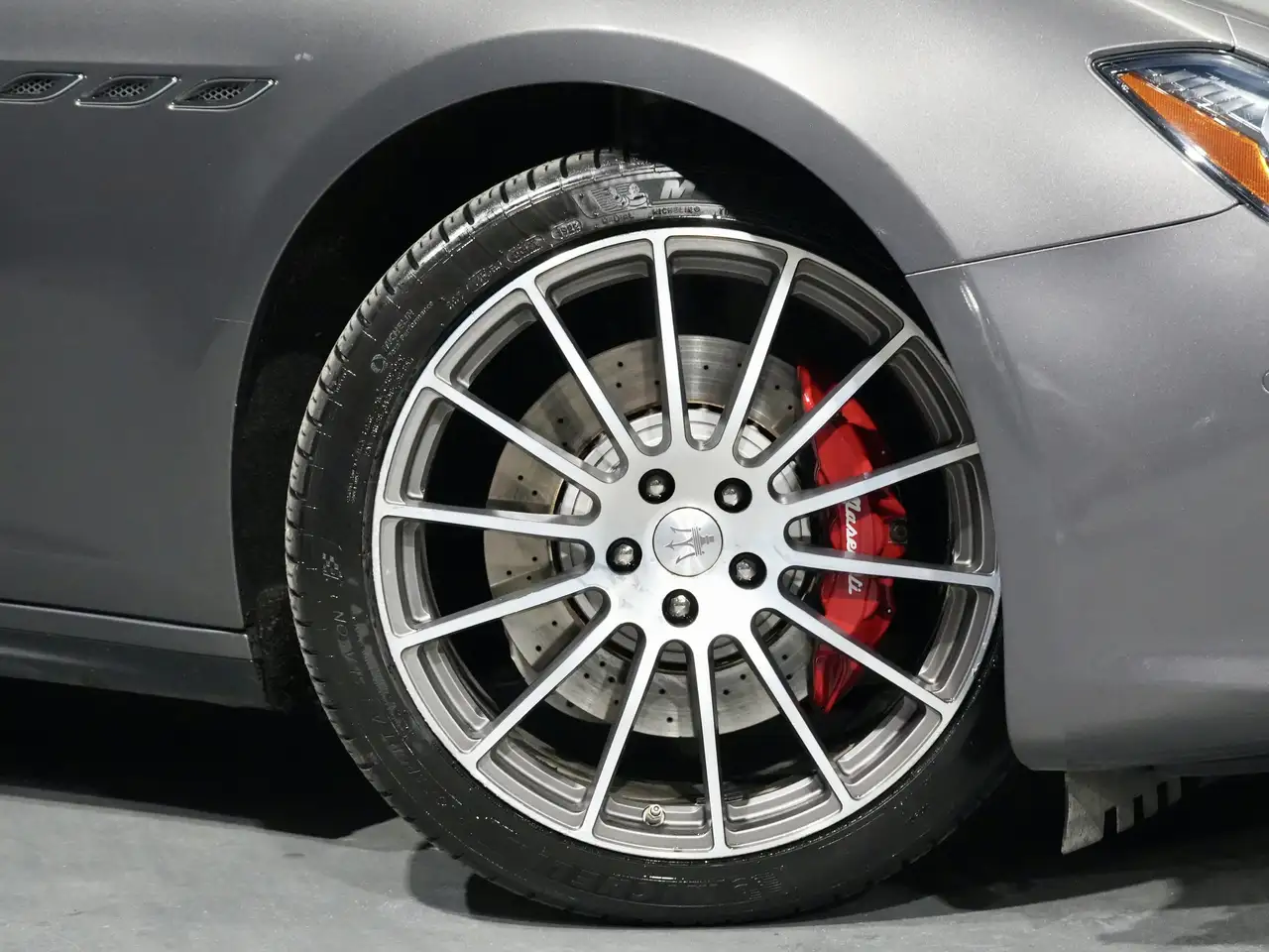 Maserati Ghibli снимка Maserati Ghibli