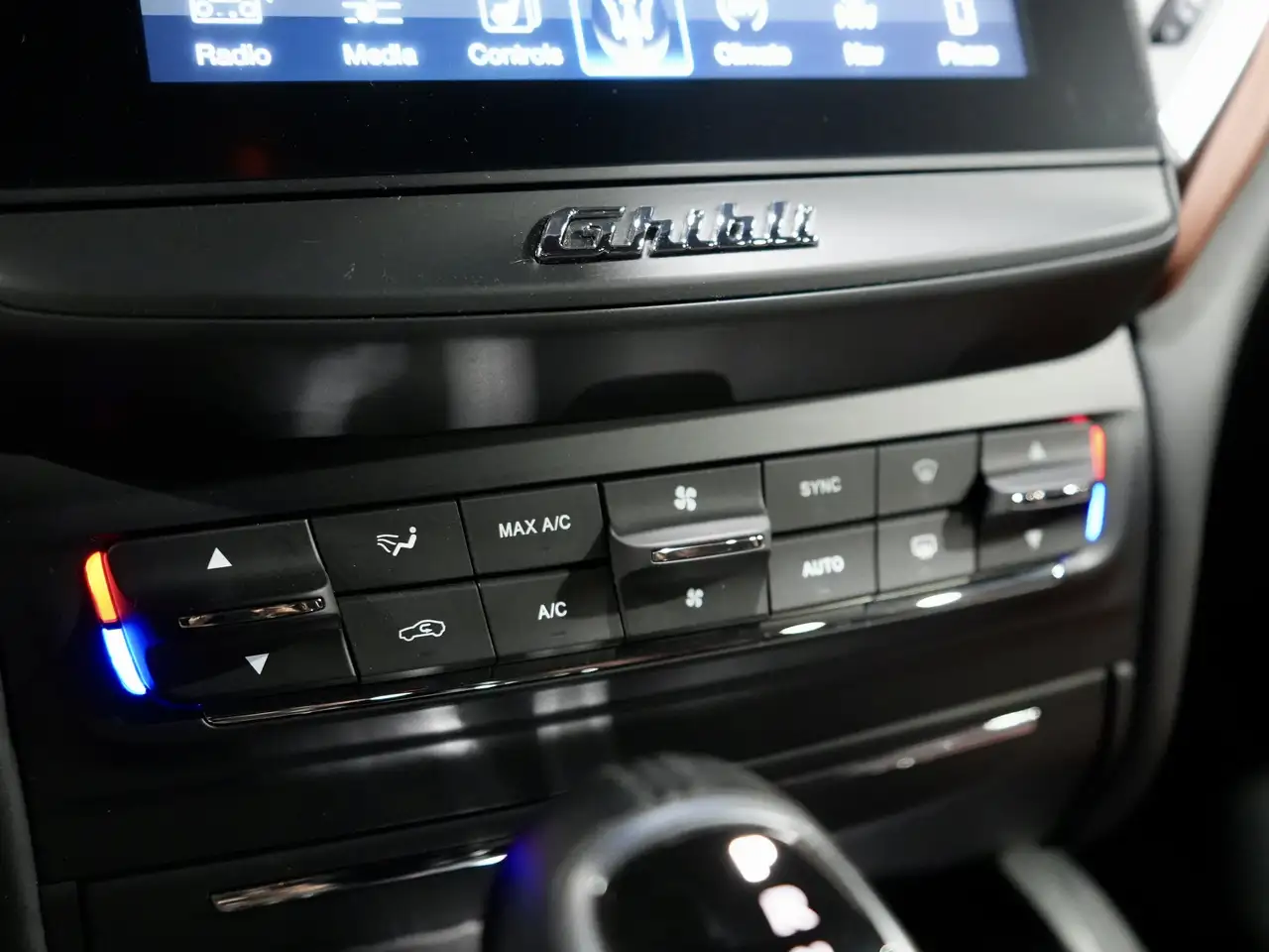 Maserati Ghibli снимка Maserati Ghibli