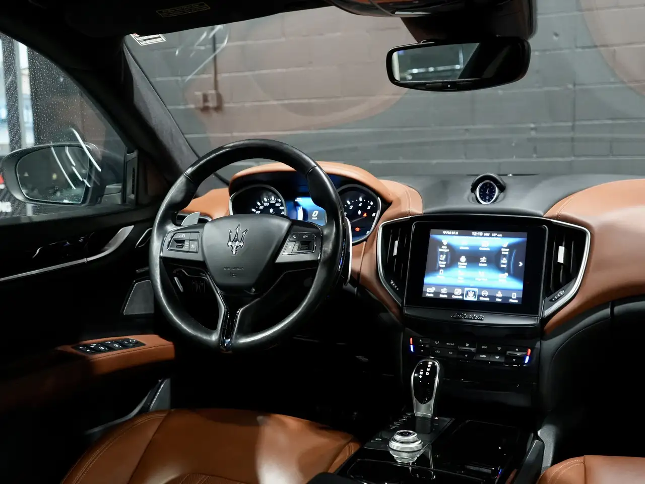 Maserati Ghibli снимка Maserati Ghibli