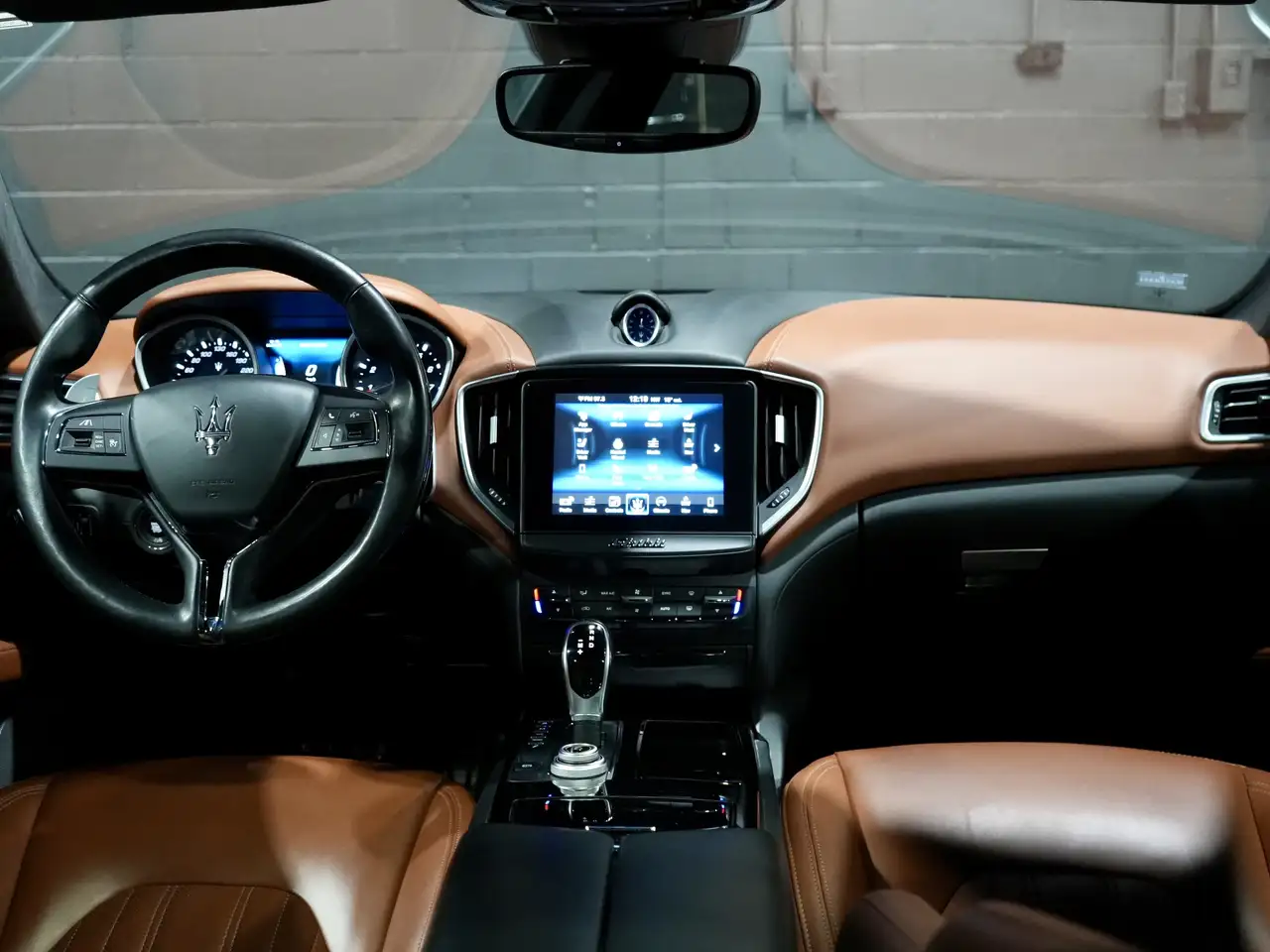 Maserati Ghibli снимка Maserati Ghibli