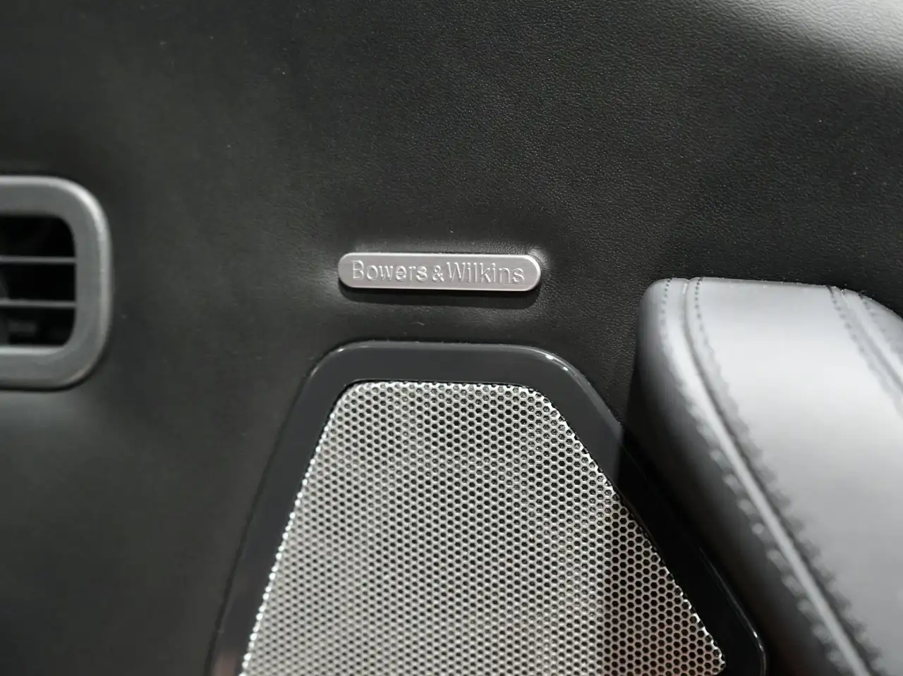 Maserati Ghibli снимка Maserati Ghibli