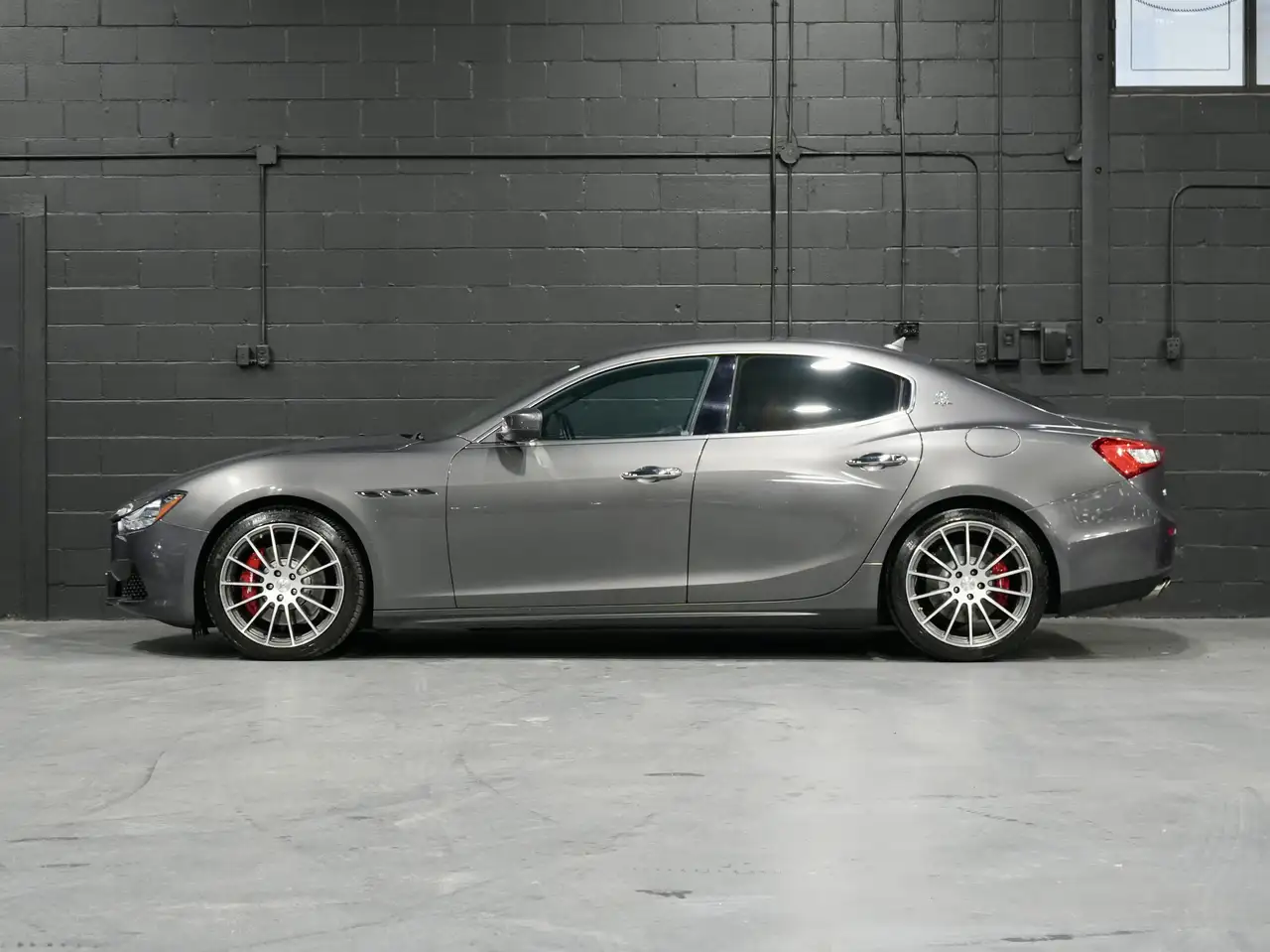 Maserati Ghibli снимка Maserati Ghibli