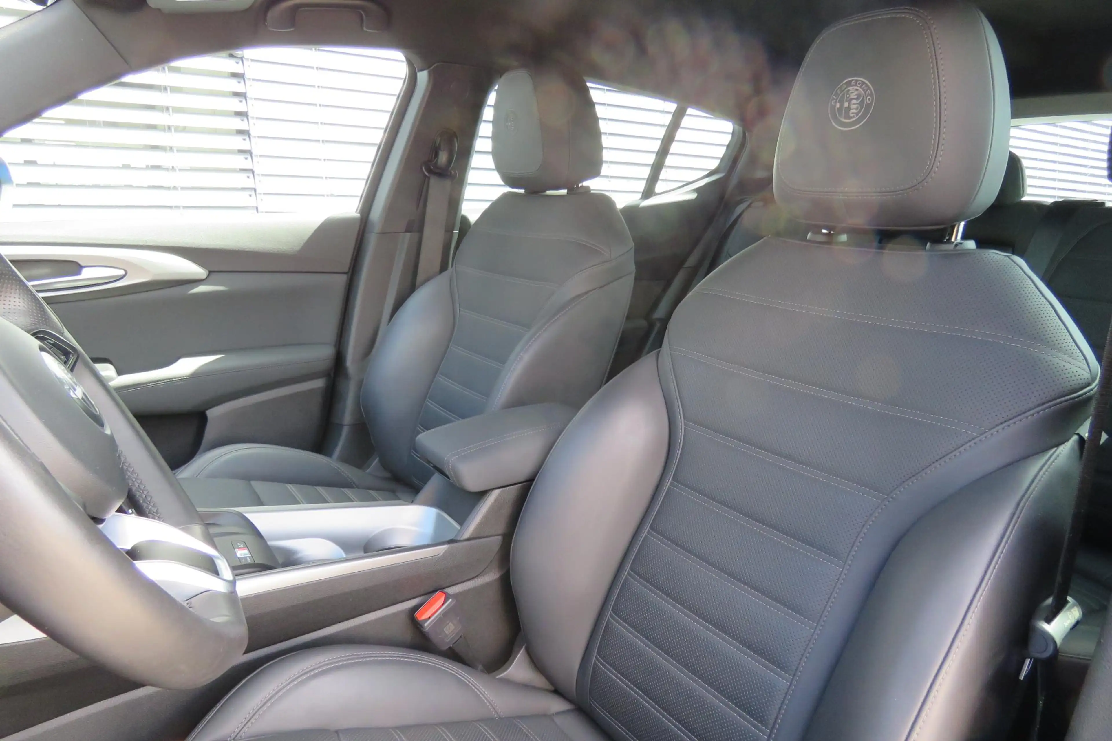 Alfa Romeo Tonale 1.3T PHEV Ti Harman Kardon | Stoelverwarming/koeli — photo 10