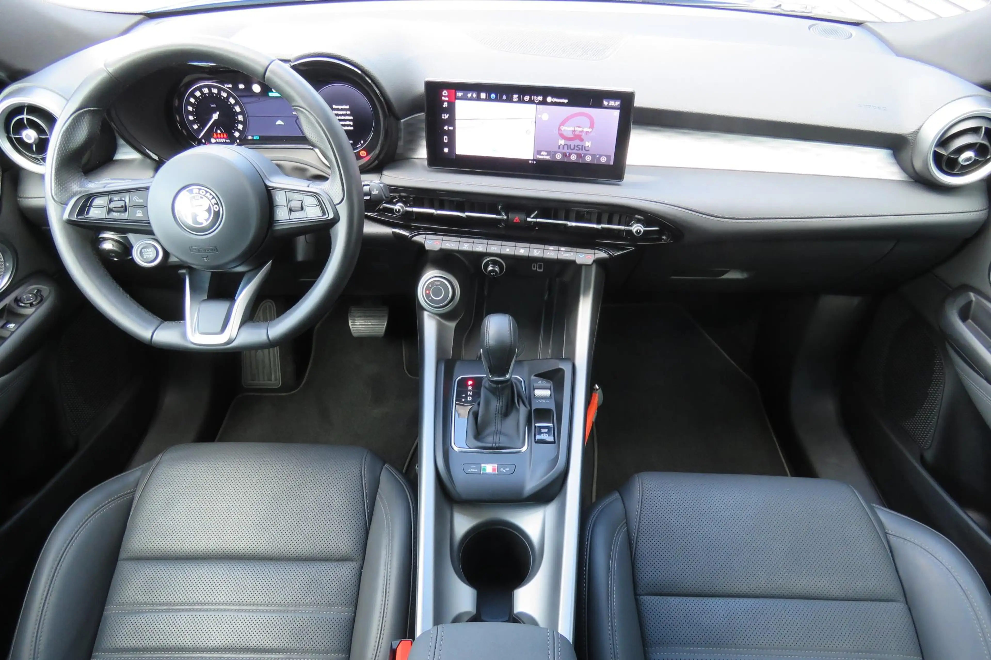 Alfa Romeo Tonale 1.3T PHEV Ti Harman Kardon | Stoelverwarming/koeli — photo 3