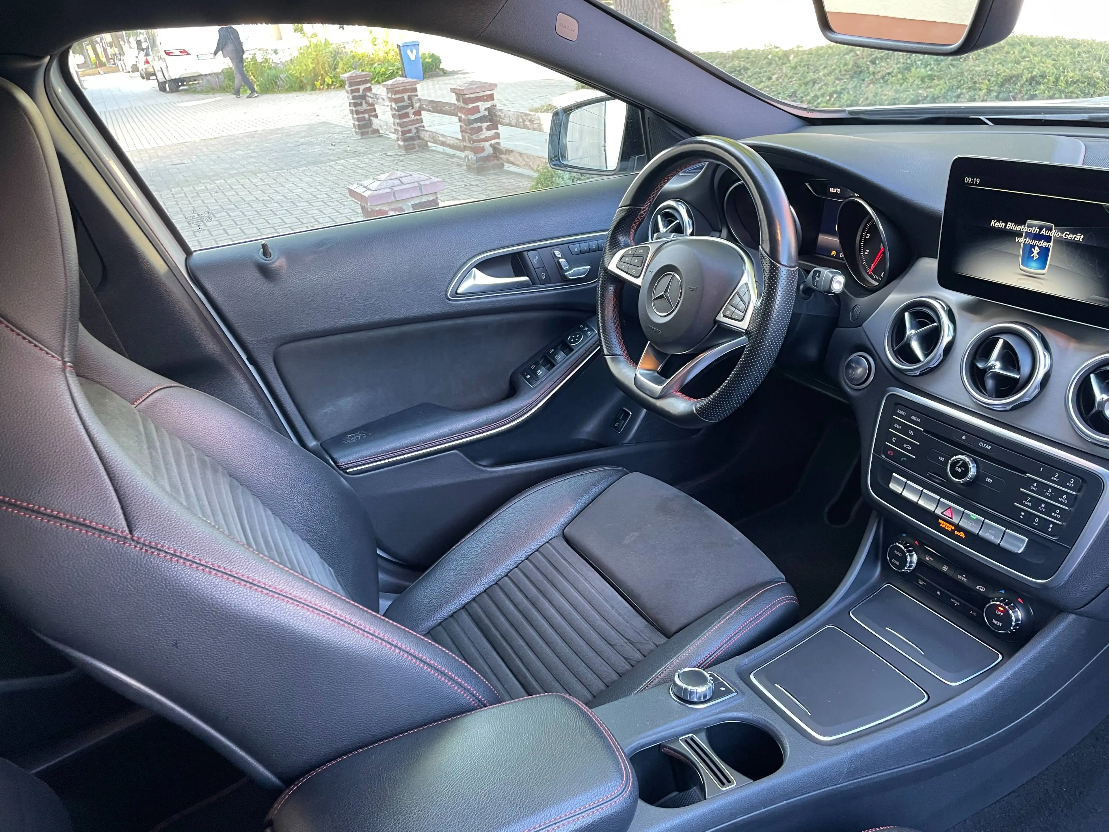Mercedes-Benz GLA 200 GLA 200 Automatik HU NEU — photo 12