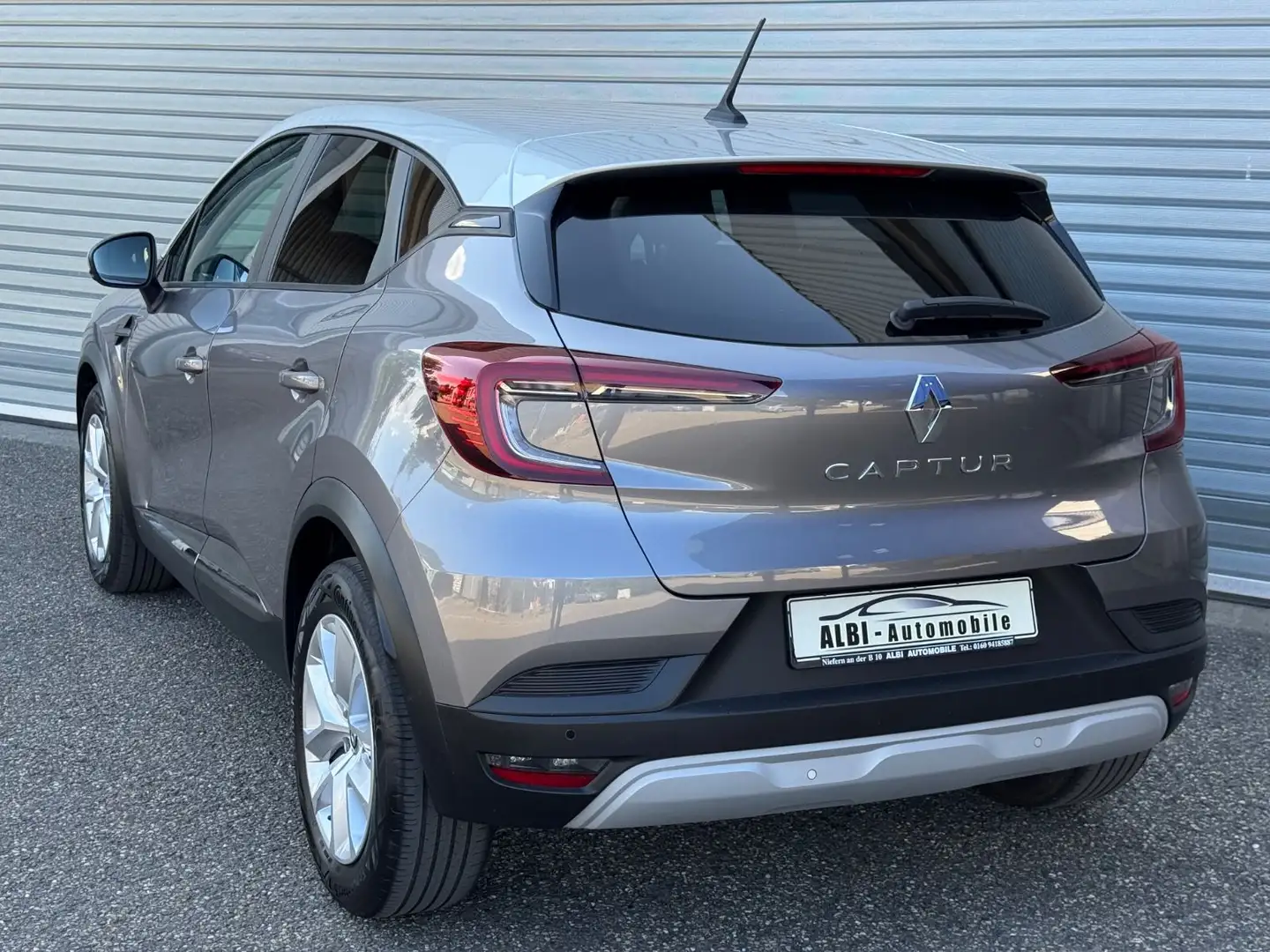 Renault Captur II Experience Grigio - 2