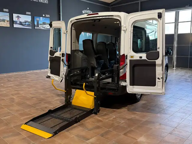 Ford Transit 2.0Hybrid 130cv L2H2 TRASPORTO DISABILI