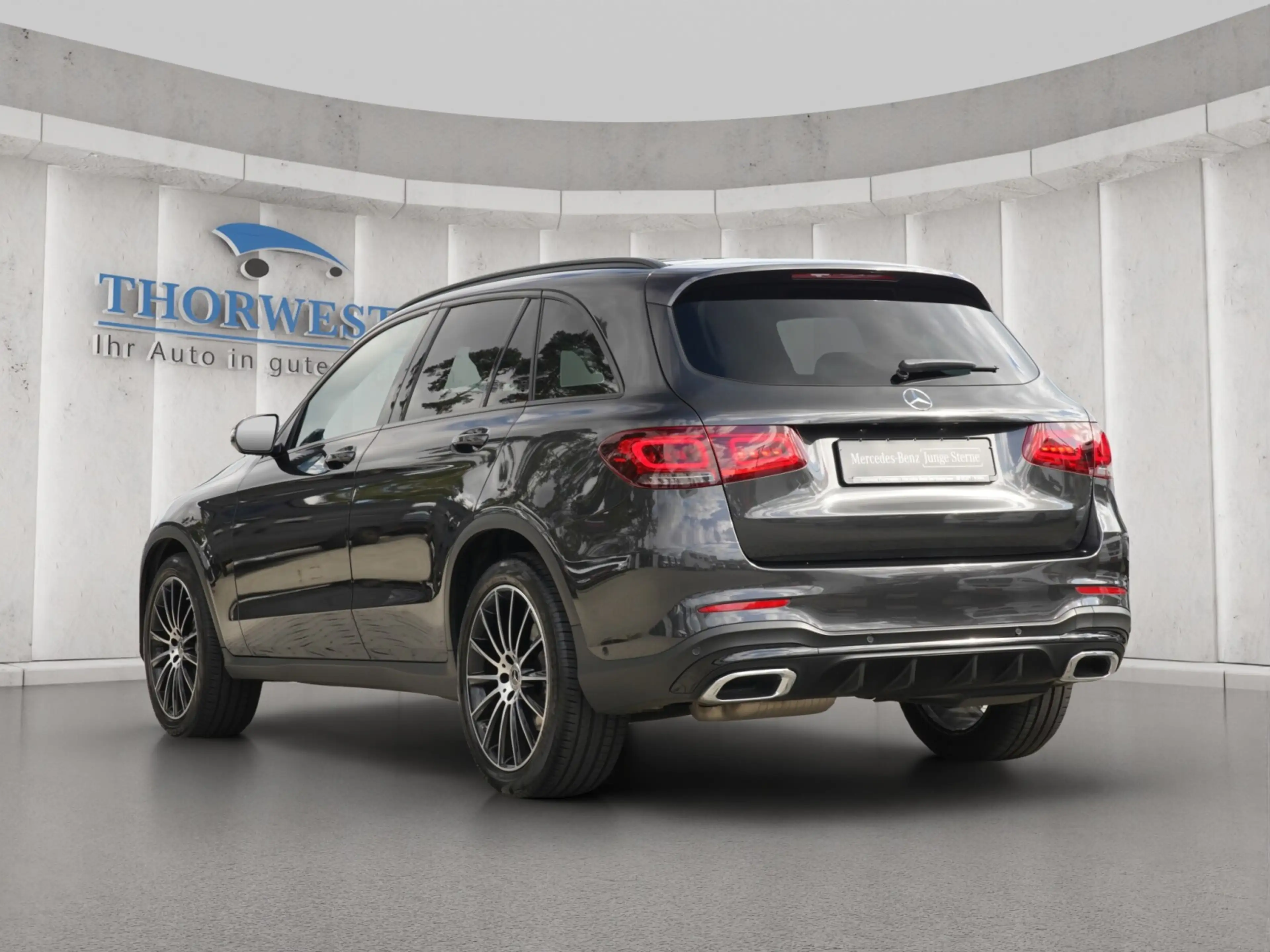 Mercedes-Benz GLC 400 GLC 400 d 4MATIC AMG Line Pano Distronic — photo 6
