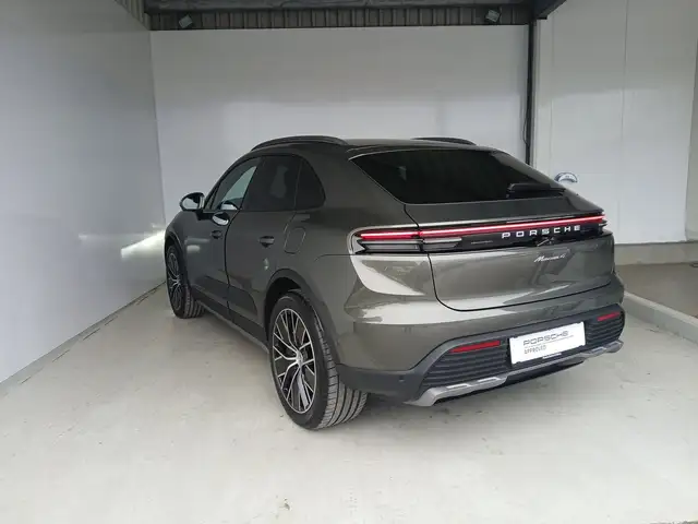 Porsche Macan 4 Ansicht 6