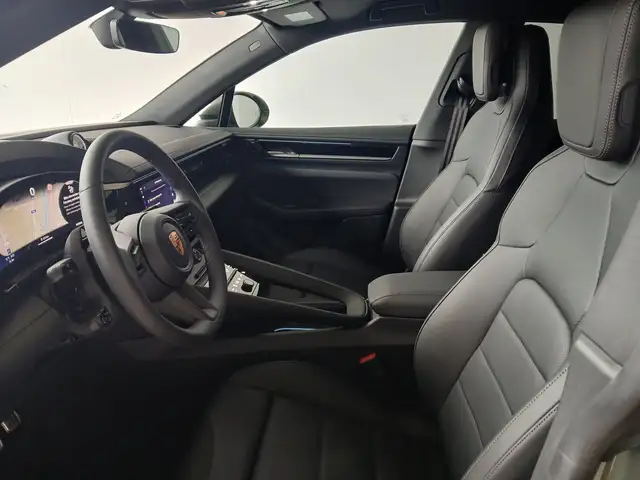 Porsche Macan 4 Ansicht 10