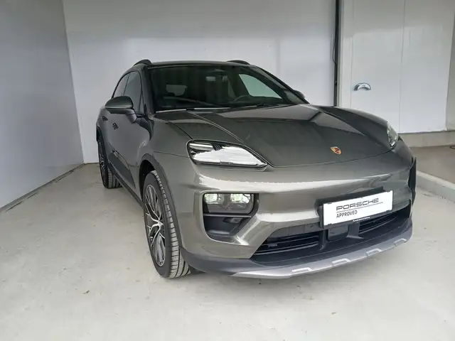 Porsche Macan 4 Ansicht 3